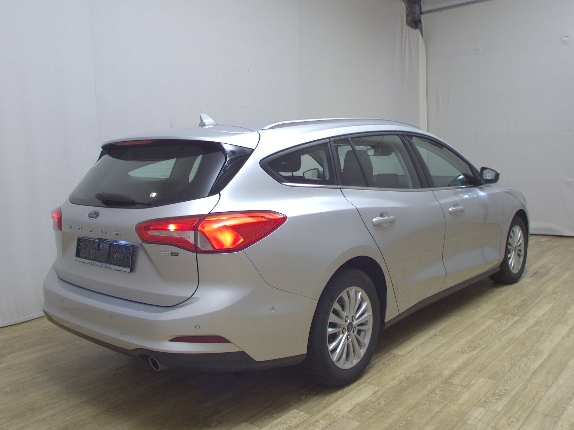 Ford Focus Turnier 1.0 EB Titanium Navi LED RFK Shz 4