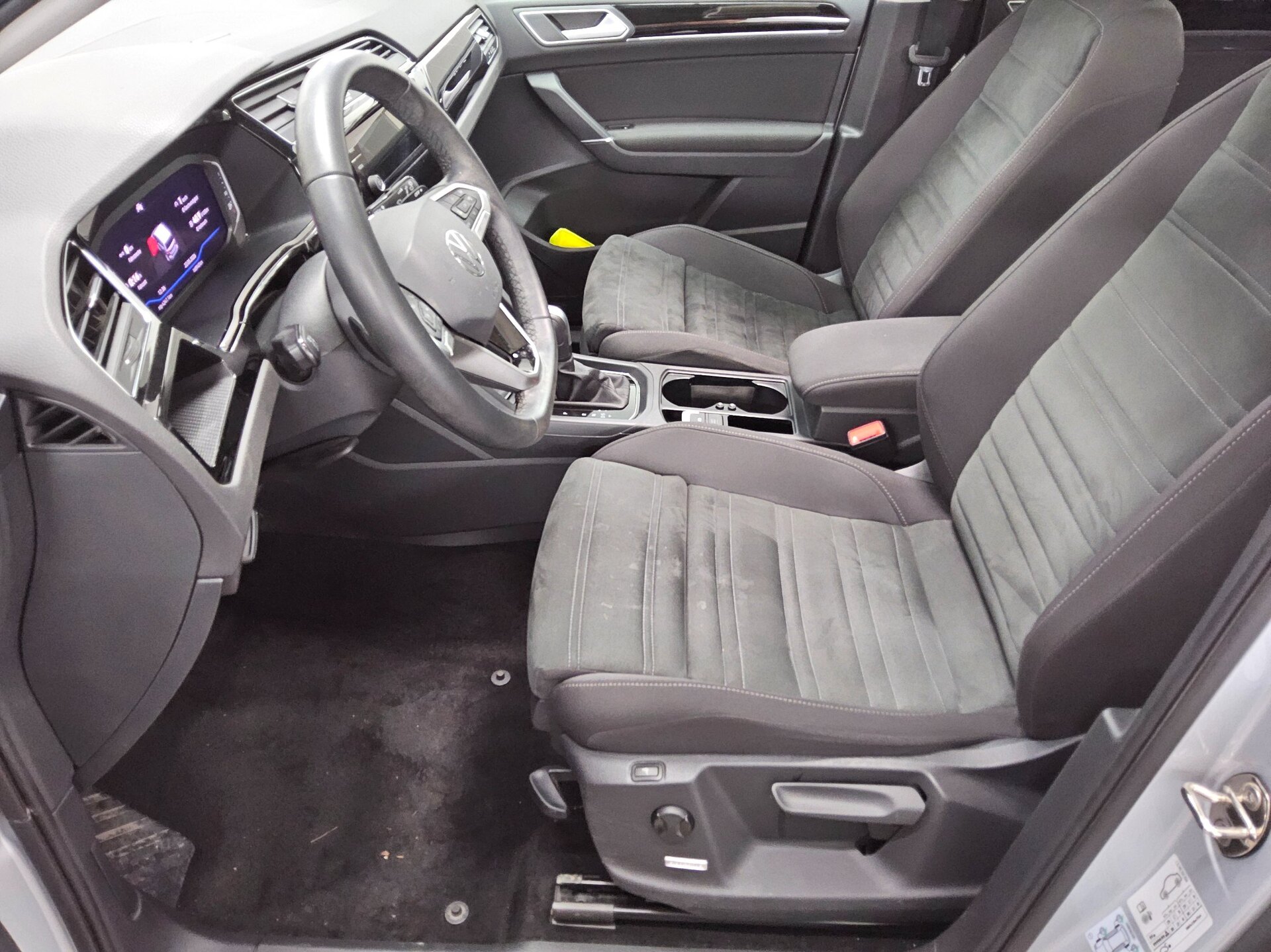 Volkswagen Touran 2.0 TDI Highline Navi LED AID Pano AHK 9