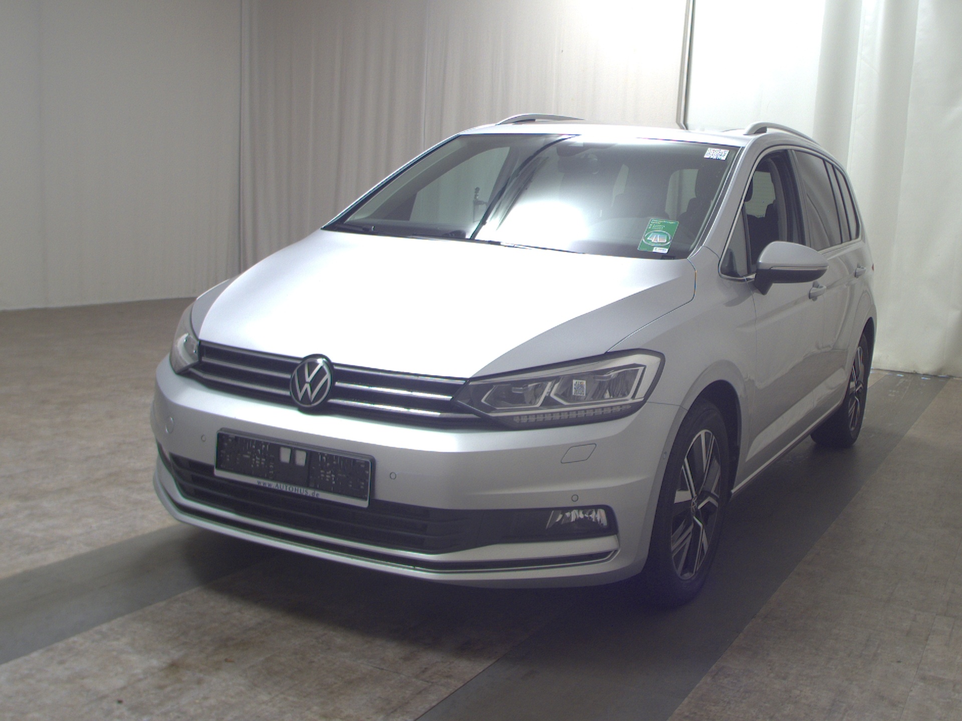 Volkswagen Touran 2.0 TDI Highline Navi LED AID Pano AHK 2