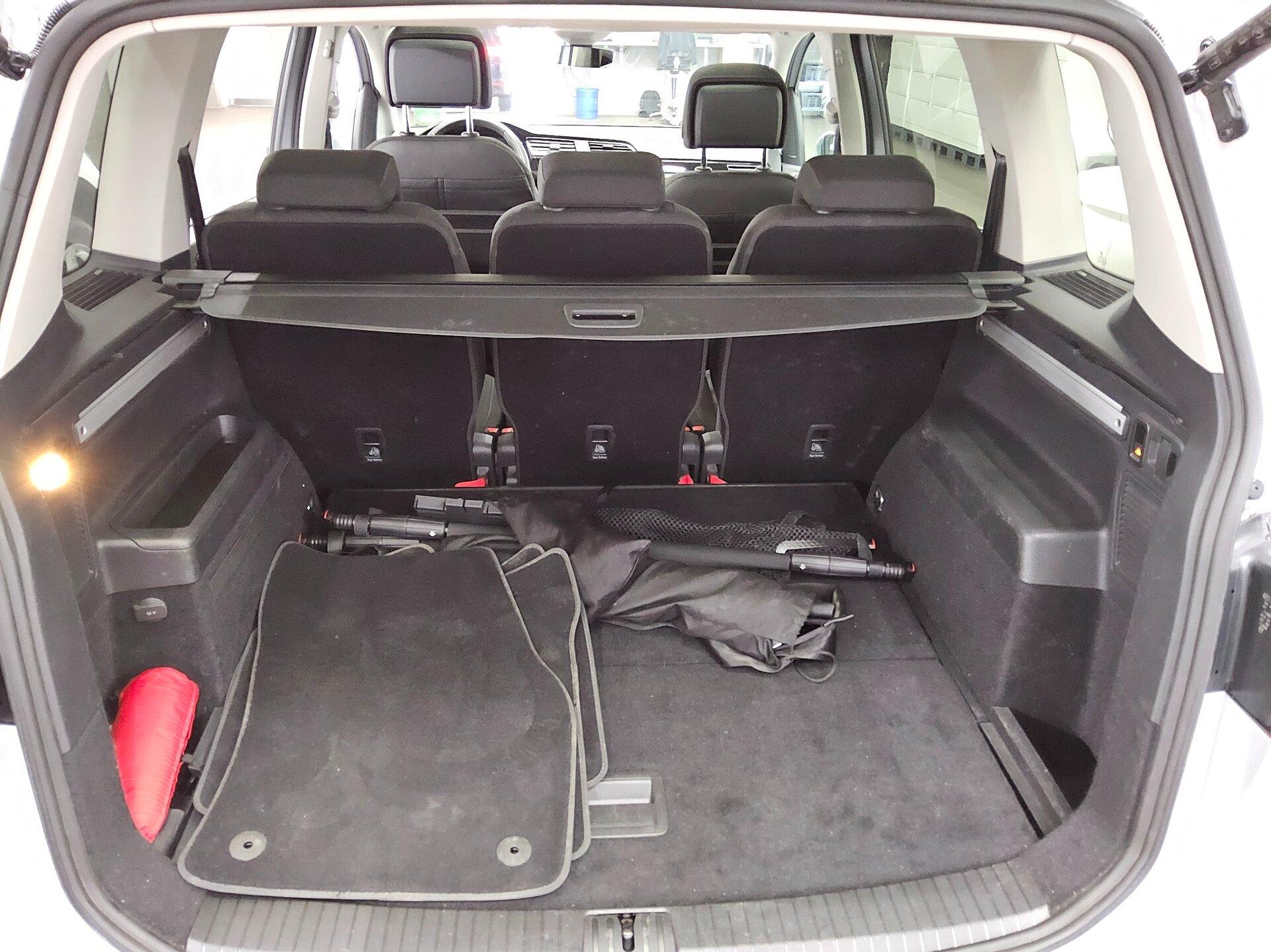 Volkswagen Touran 2.0 TDI Highline Navi LED AID Pano AHK 13