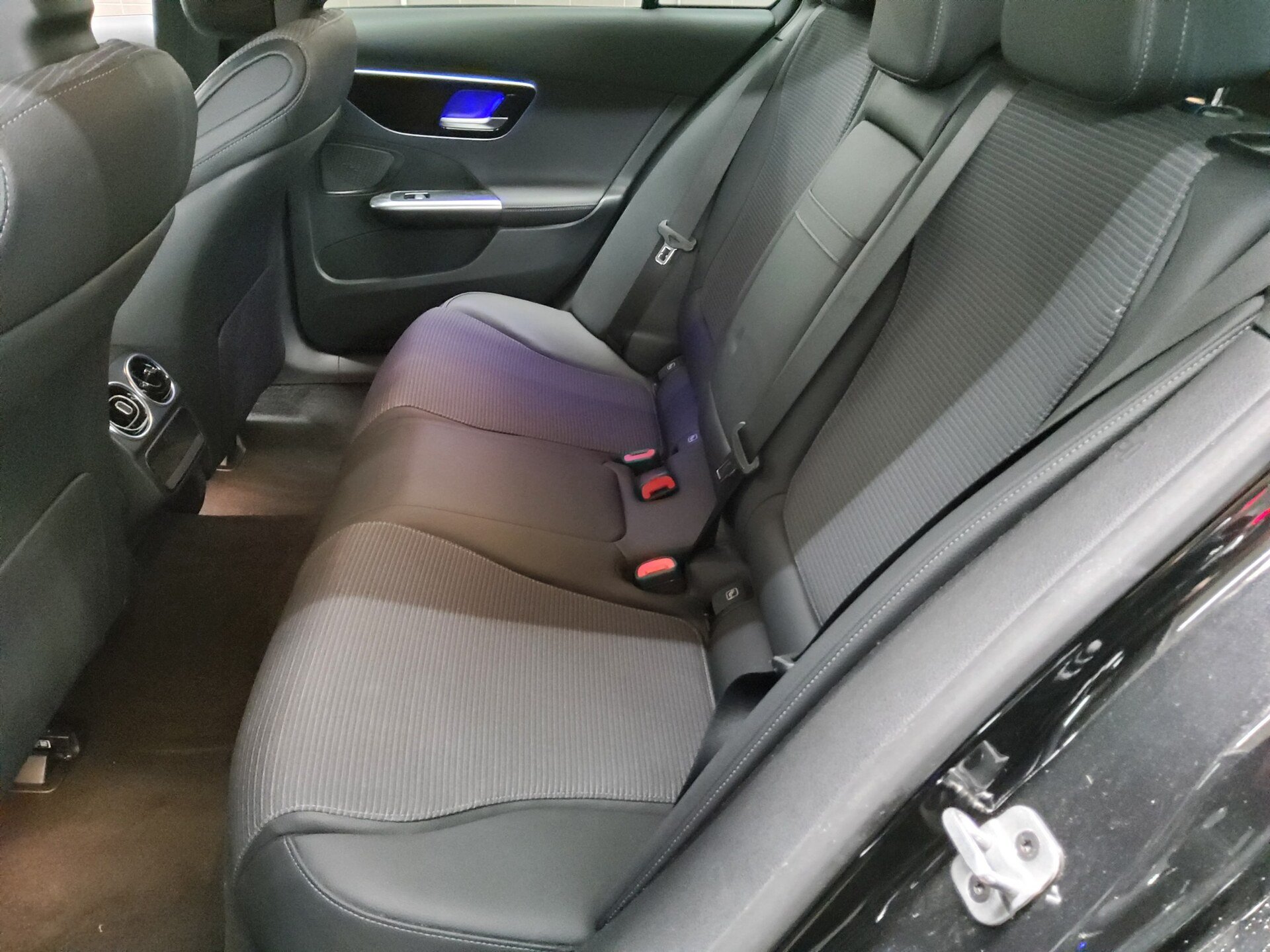Mercedes-Benz C 220 T d Avantgarde T-Leder Navi LED 360° Shz 13