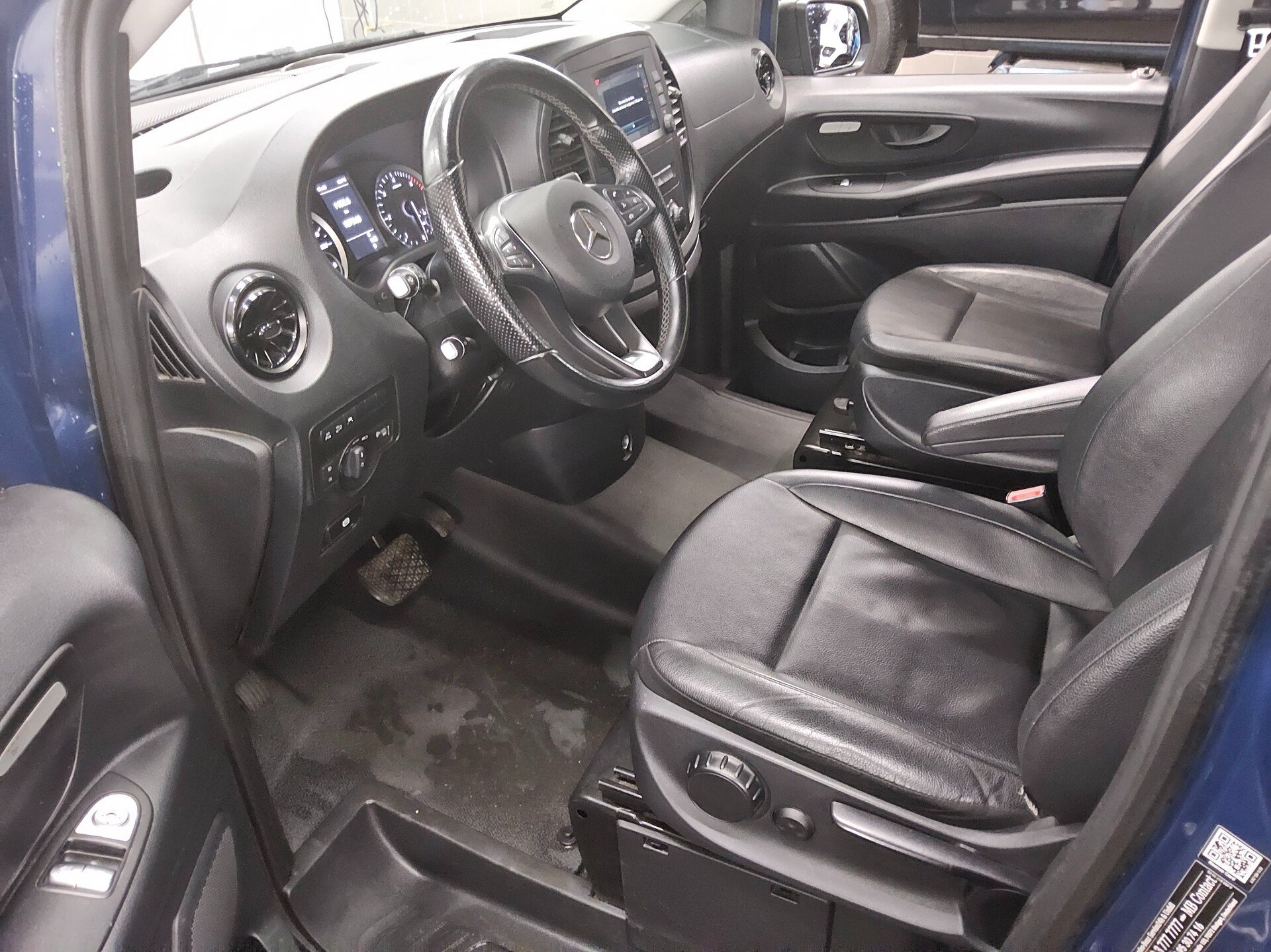 Mercedes-Benz Vito Lang CDI 4x4 Tourer Pro 8-Sitze Navi PDC 8