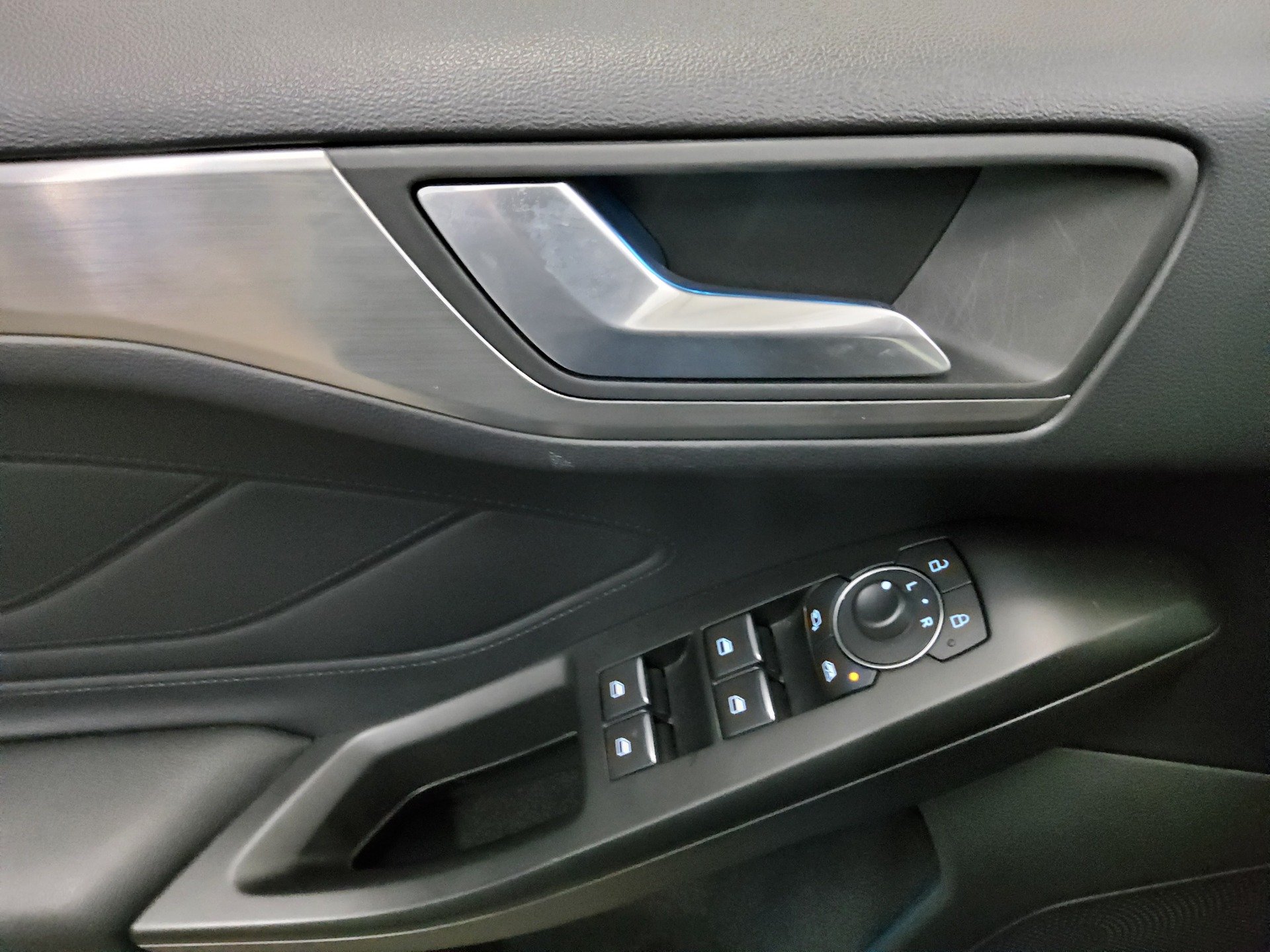 Ford Focus Turnier 1.0 EB Titanium Navi LED RfK Shz 9