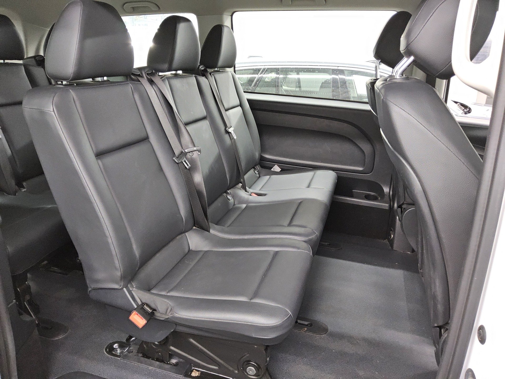 Mercedes-Benz Vito Tourer 114 CDI extralang 8-Sitze Leder Navi 13