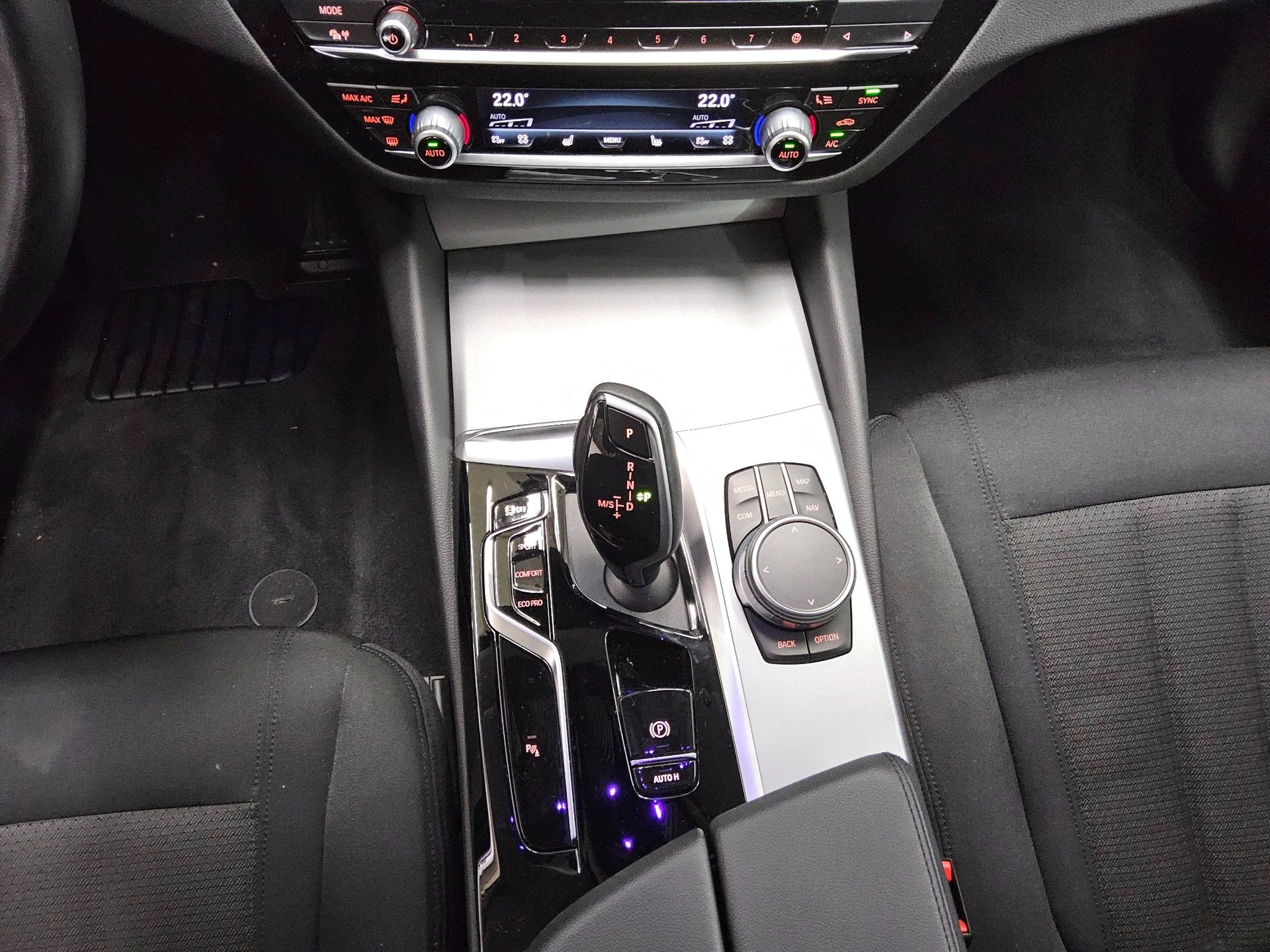 BMW 520dA LED Navi LC-Pro Kamera StandHzg ACC 6