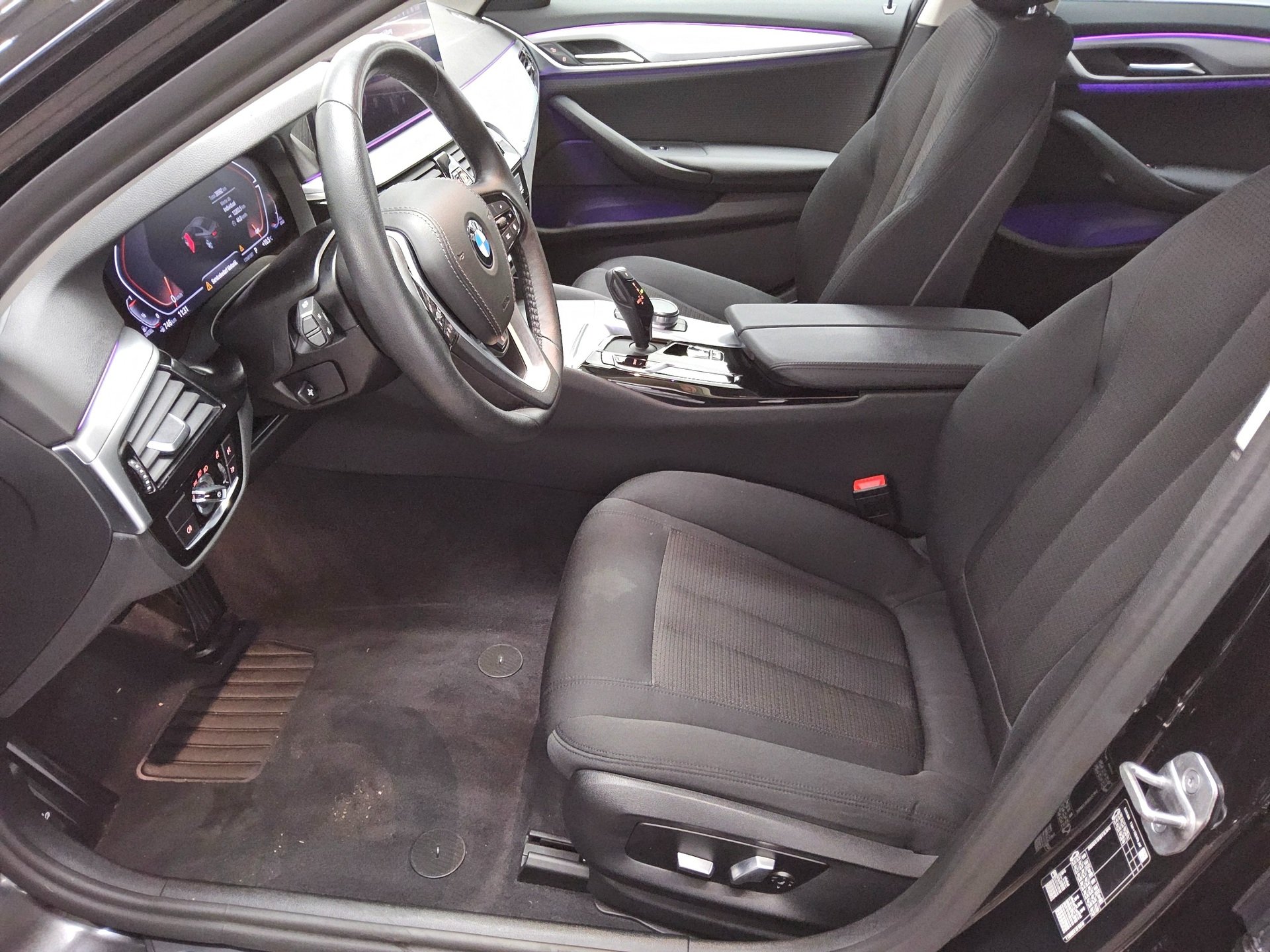 BMW 520dA LED Navi LC-Pro Kamera StandHzg ACC 9