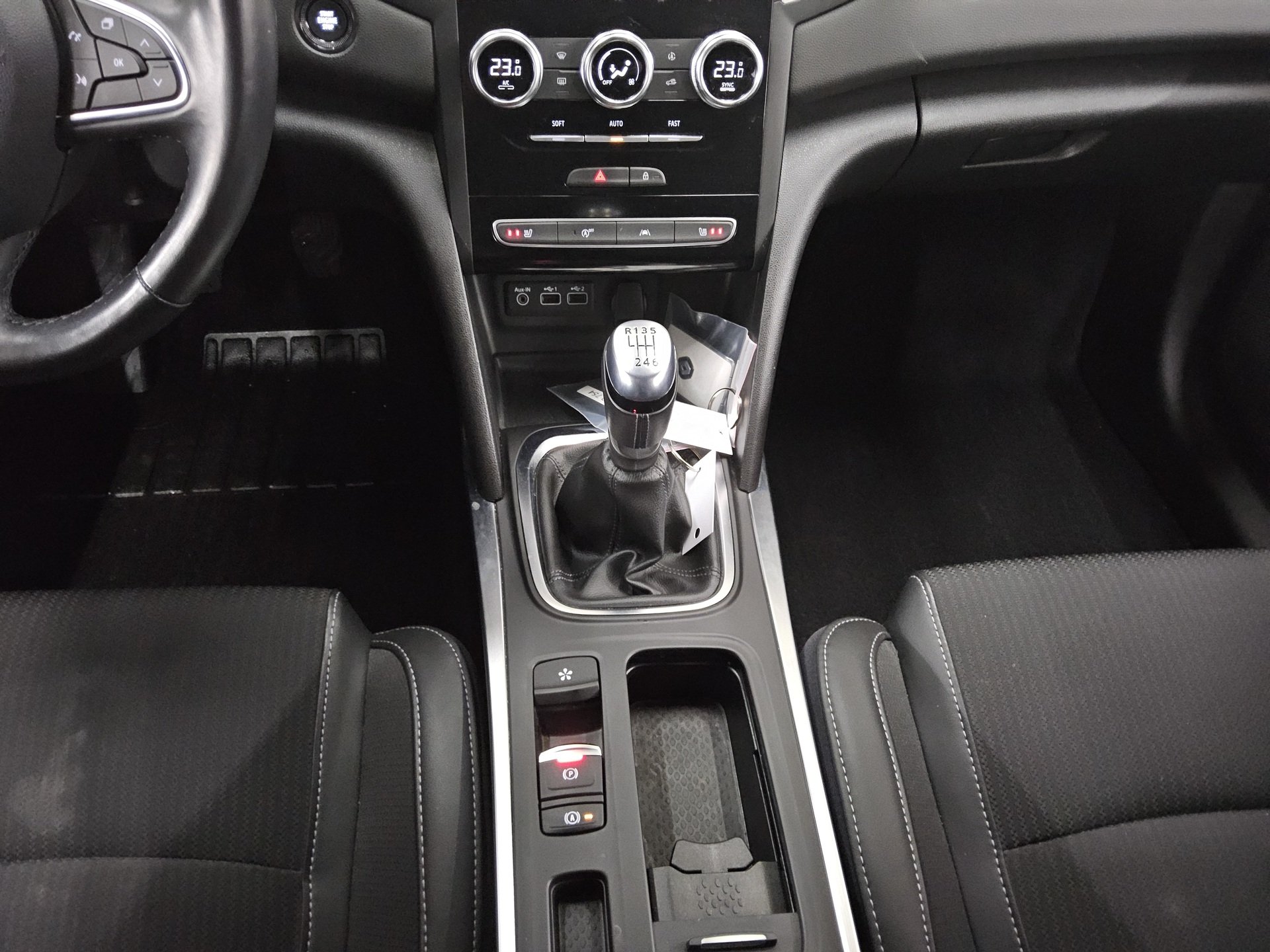 Renault Megane Grandtour 1.5 BLUE dCi Intens Navi LED 6