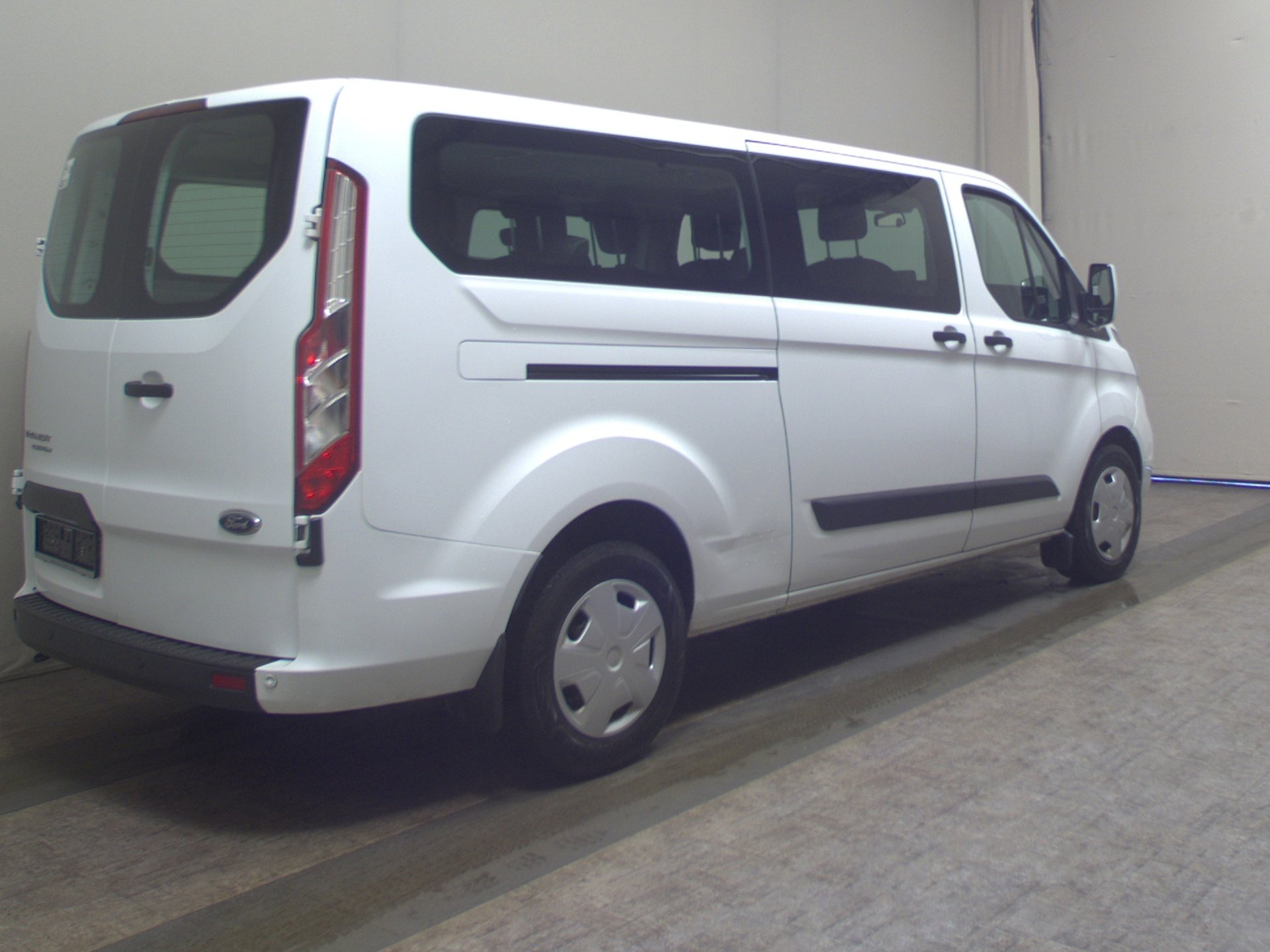 Ford Transit Custom 2.0 EB Trend L2 8-Sitze Navi PDC 4