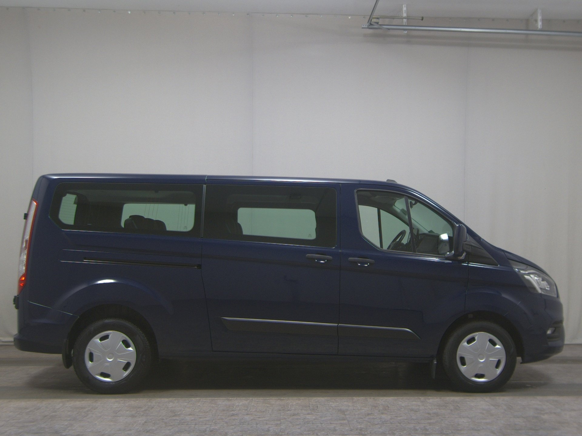 Ford Transit Custom 2.0 EB L2 Trend 8-Sitze Navi PDC