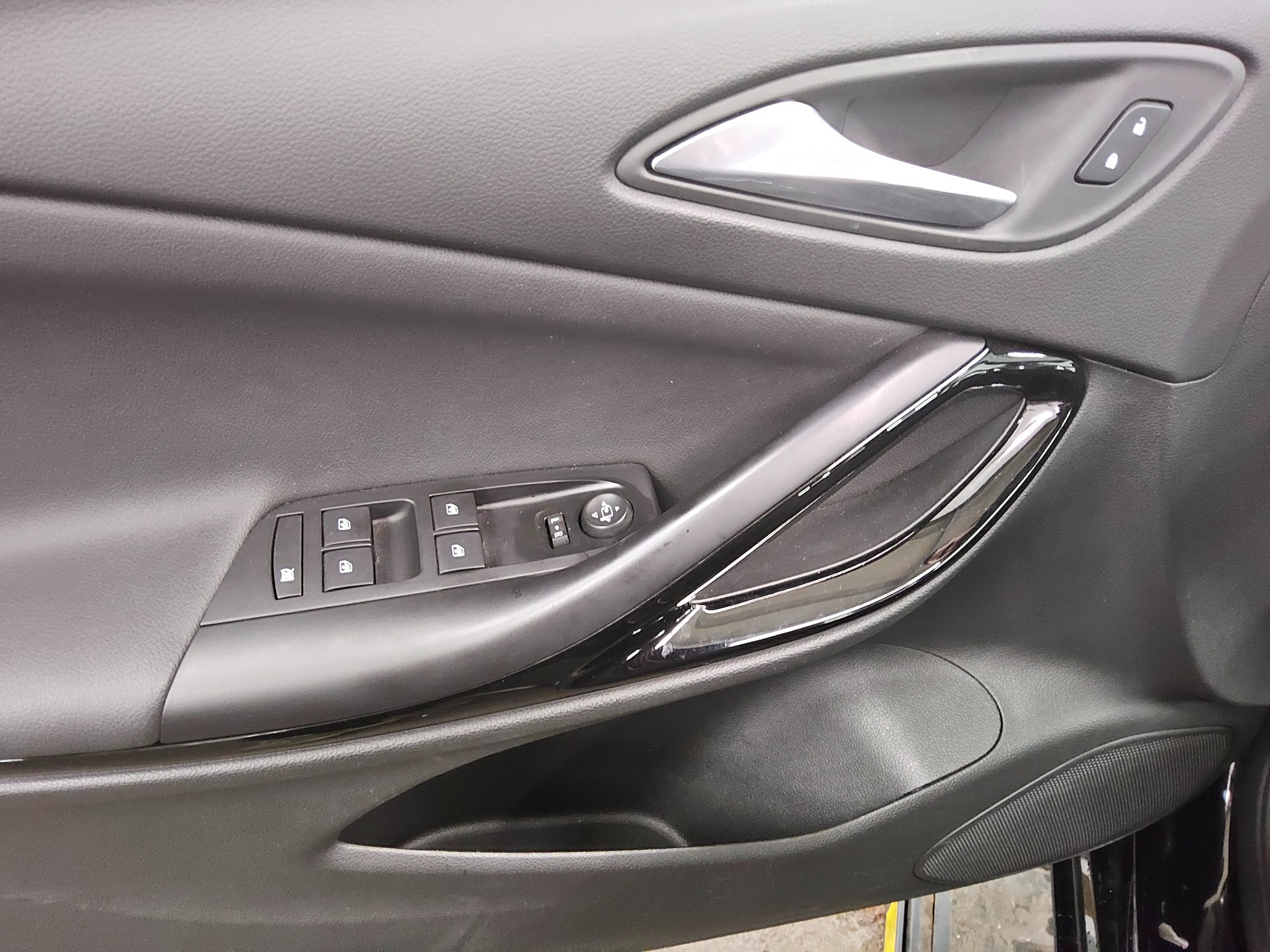 Opel Astra ST 1.2 Turbo Elegance T-Leder Navi LED 9
