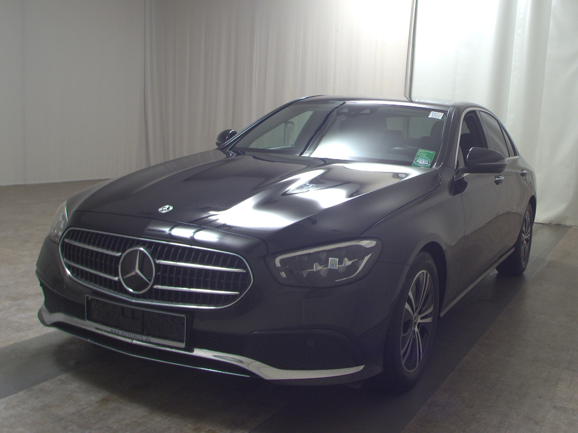 Mercedes-Benz E 220 d Avantgarde T-Leder Navi LED StHzg Distr+ 2