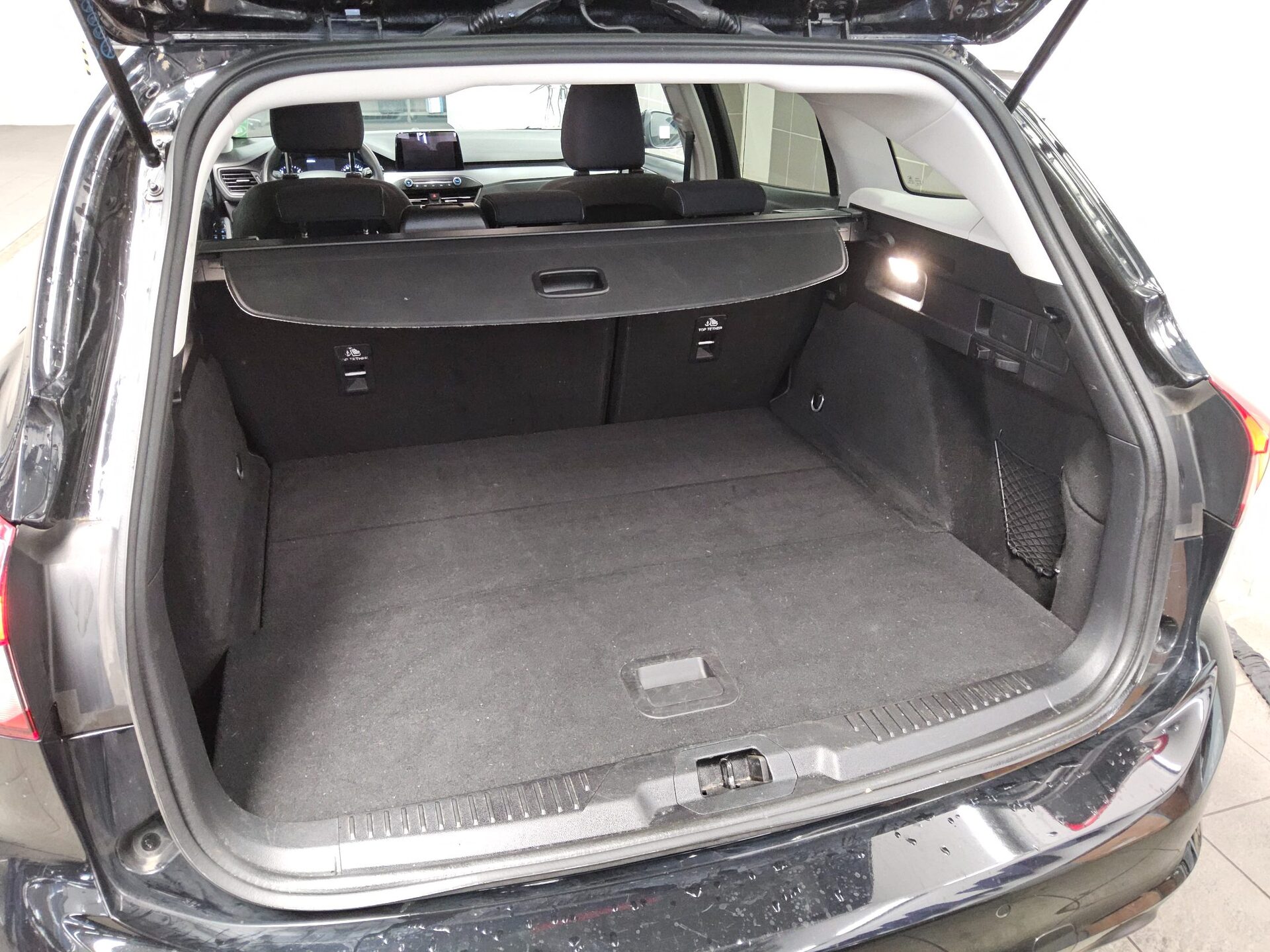 Ford Focus Turnier 1.5 EB Cool&Connect Navi LED Shz 11
