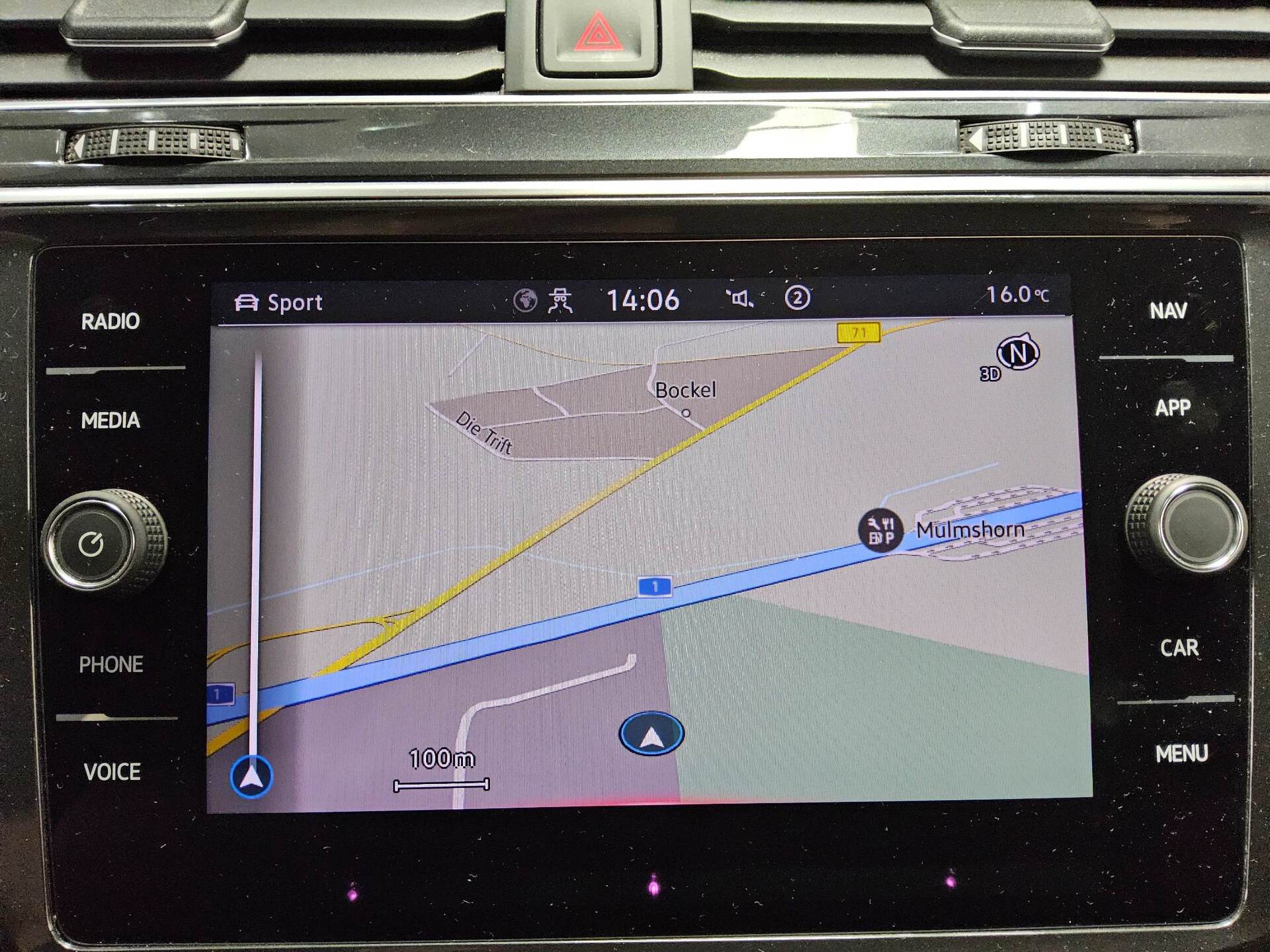 Volkswagen Tiguan 2.0 TDI Active Navi LED RfK ACC PDC Shz 7