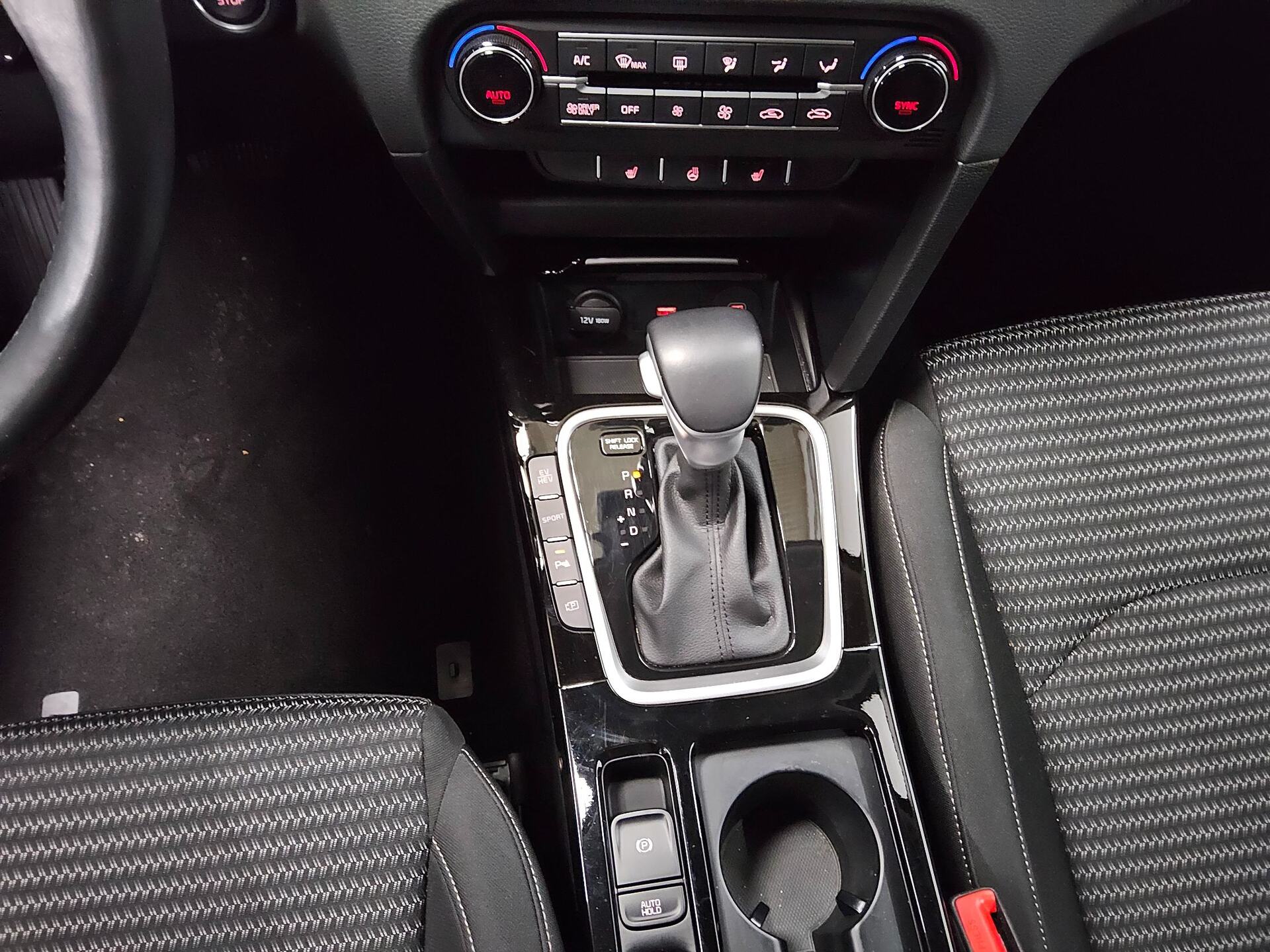 Kia cee'd 1.6 T-GDI PHEV Vision LED Shz PDC RfK 6