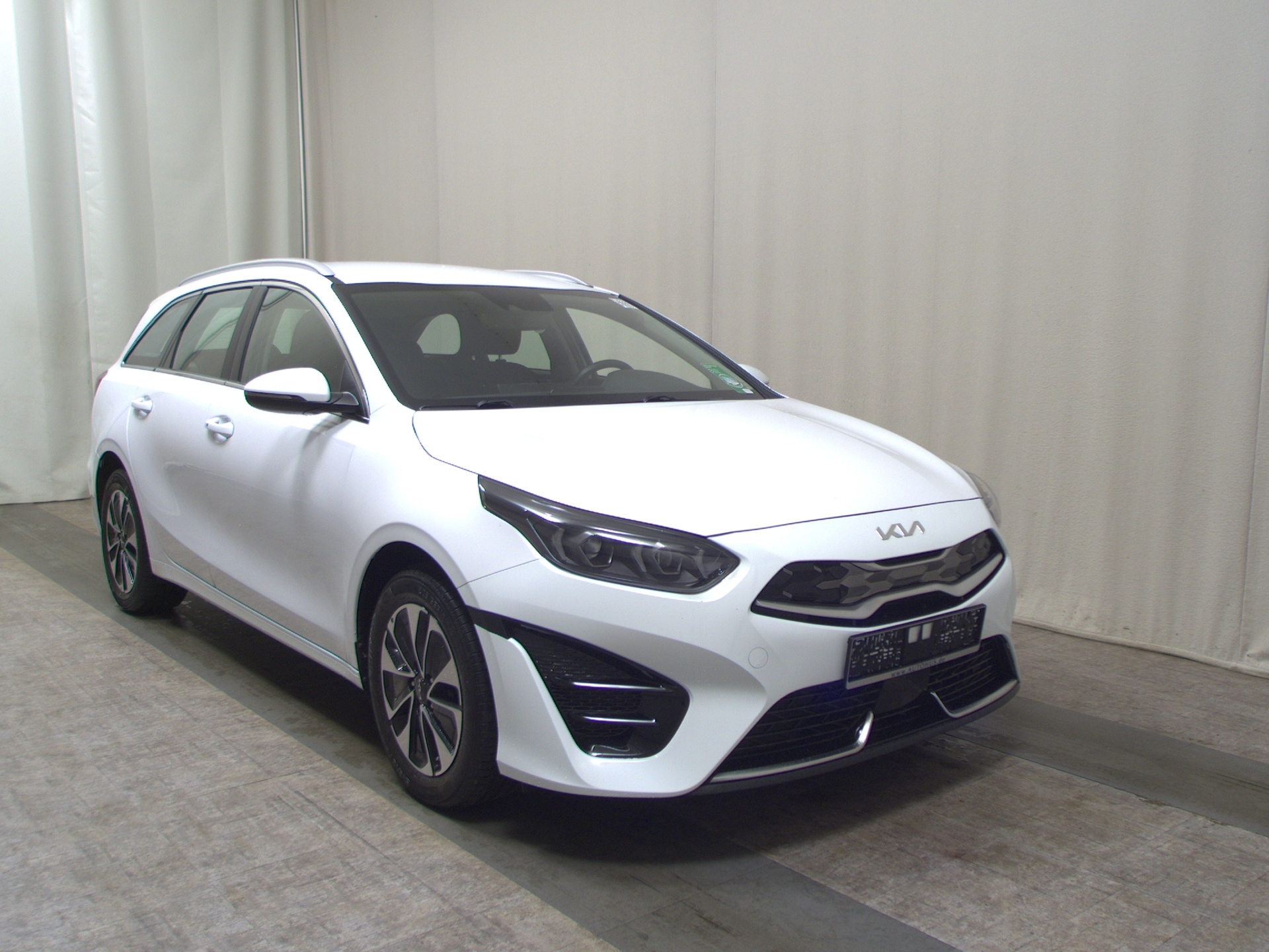 Kia cee'd 1.6 T-GDI PHEV Vision LED Shz PDC RfK 3