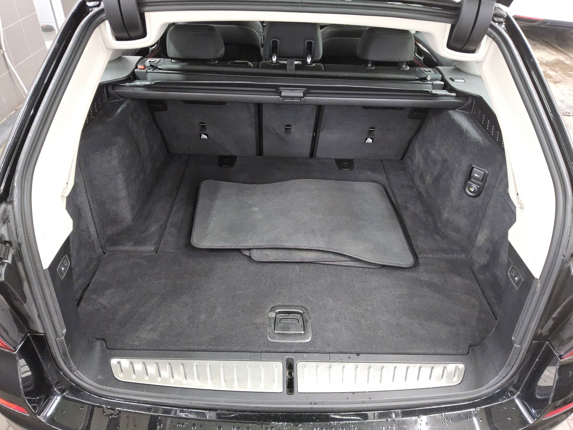 BMW 520dA Touring Sport-Line Navi LED Kamera Ahk 11