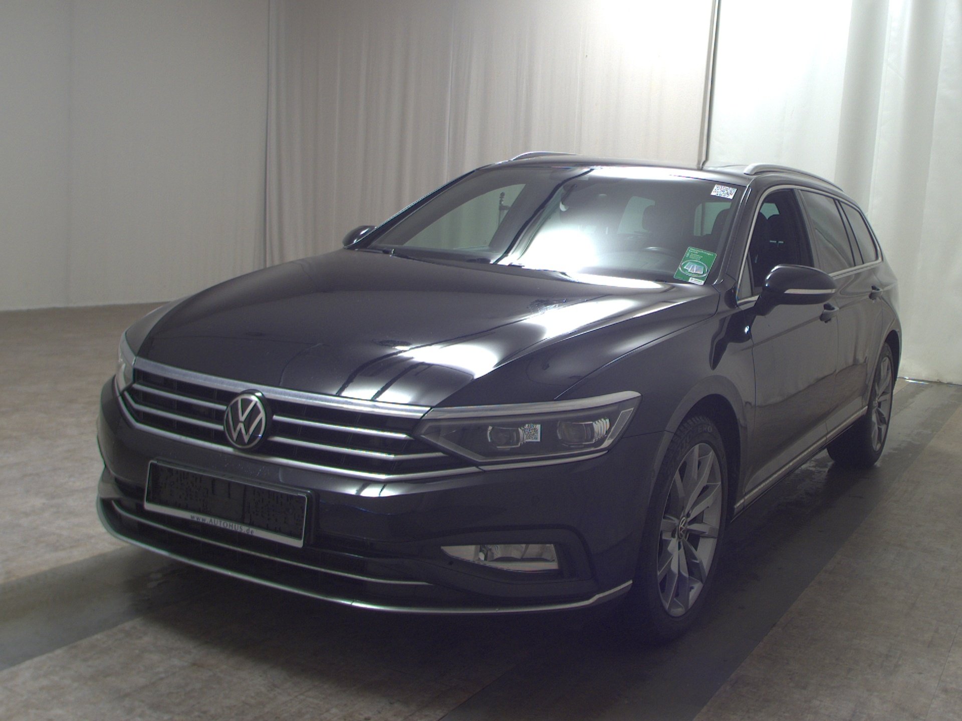 Volkswagen Passat Var. 2.0 TDI Elegance Leder DC Pano HuD 2