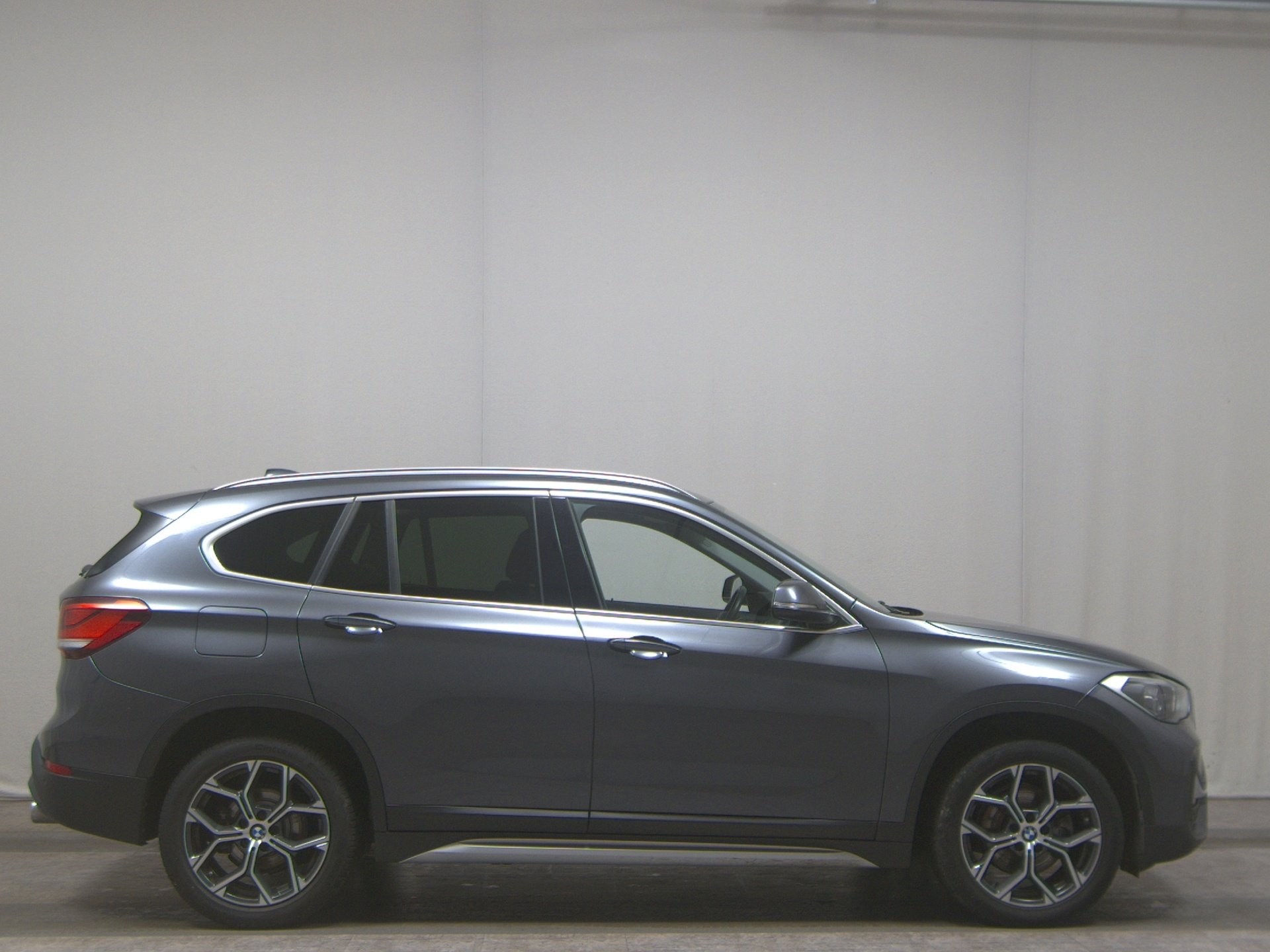 BMW X1 sDrive18d X-Line Navi LED Pano HiFi AHK ACC