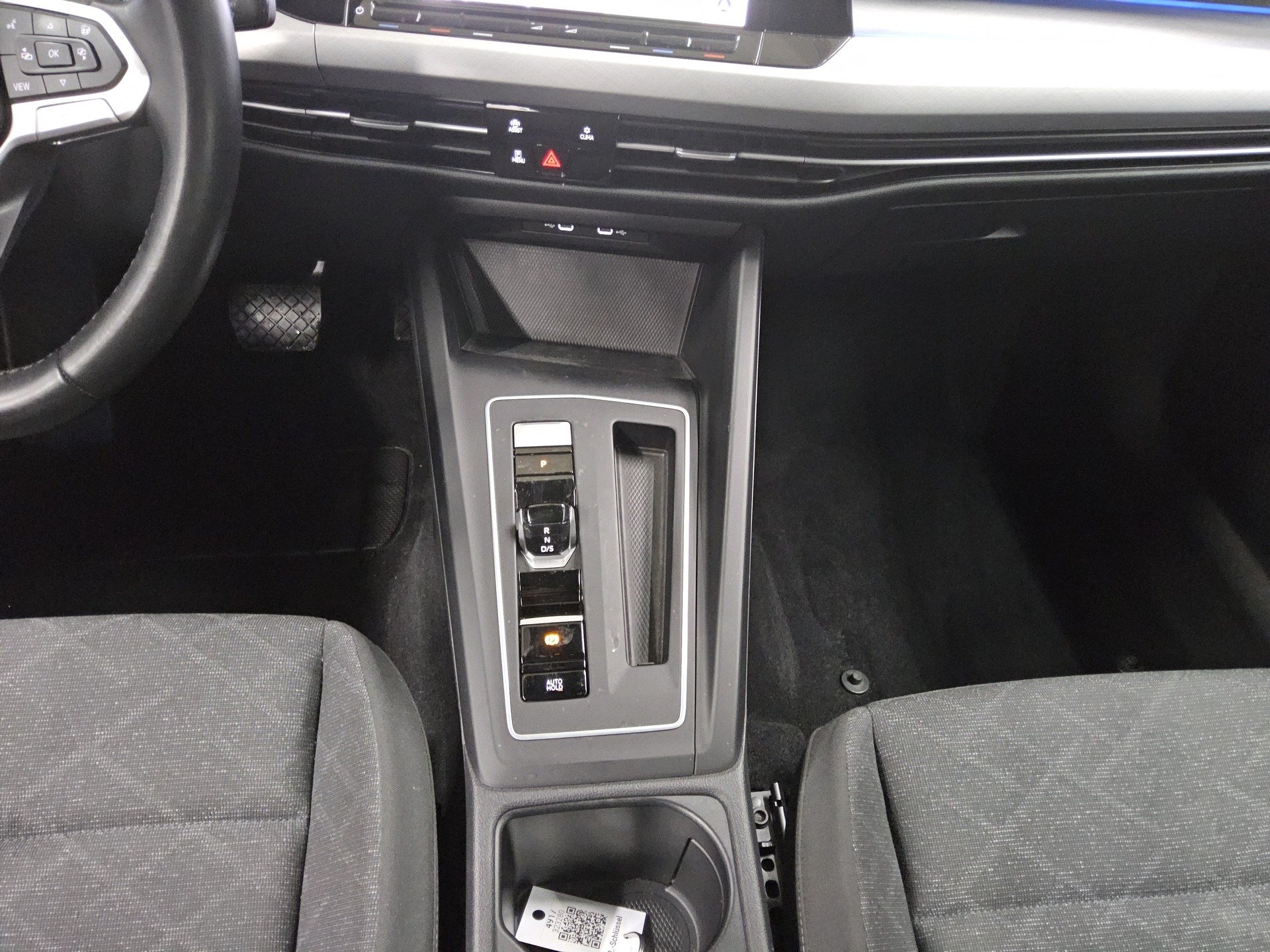 Volkswagen Golf-8 Var. 2.0 TDI Life Navi LED AID PDC Shz 6