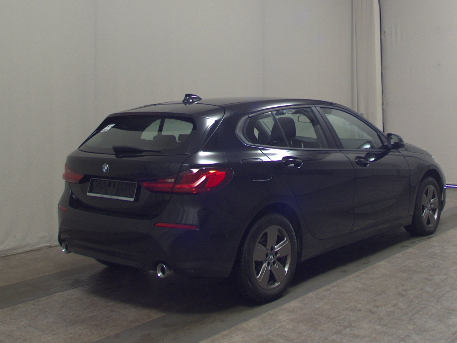 BMW 118dA Advantage Navi LED LC Pro HuD PDC SHZ 4