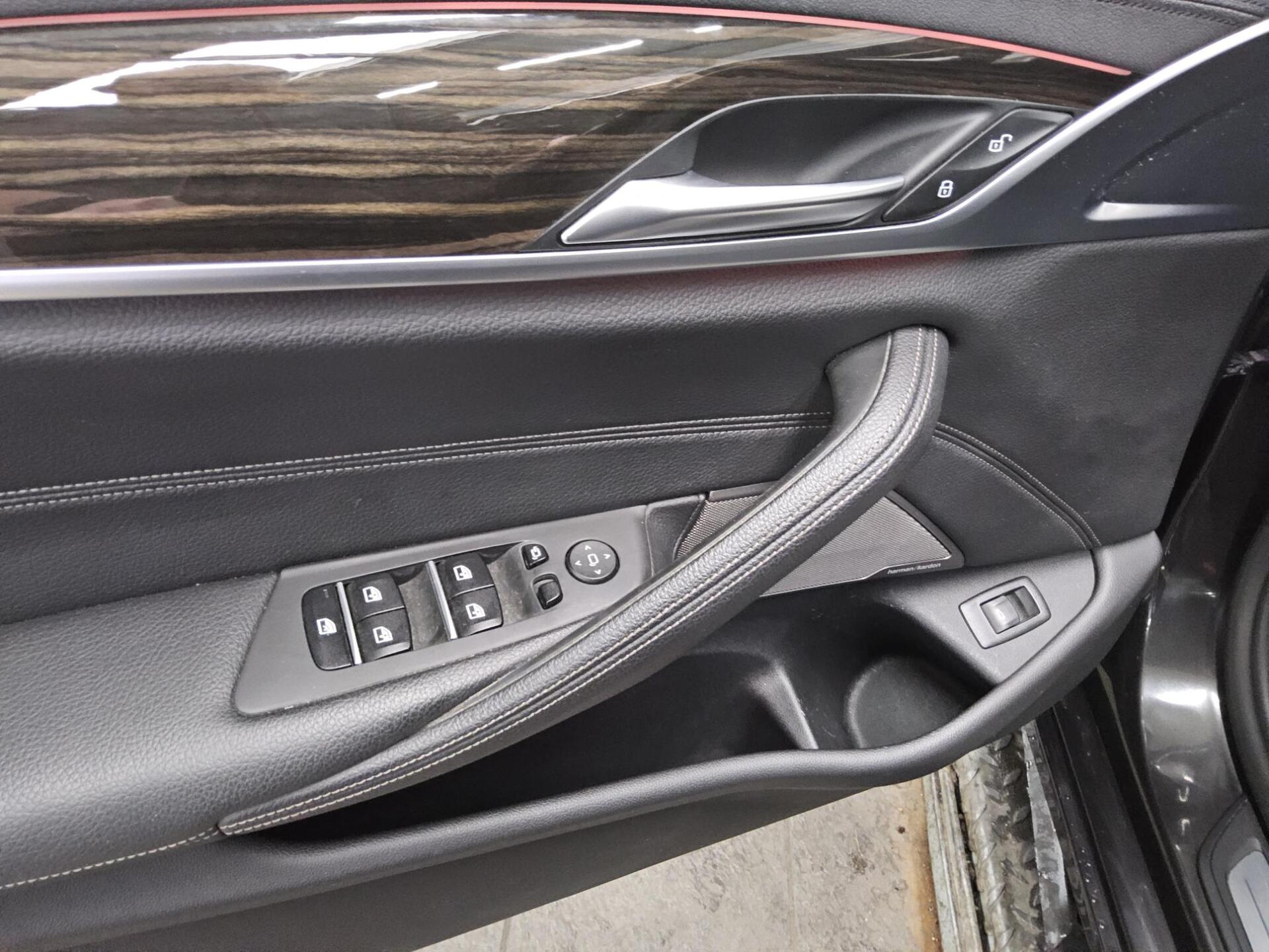 BMW 530dA Touring xDr Luxury-Line Navi HuD H/K LED 10