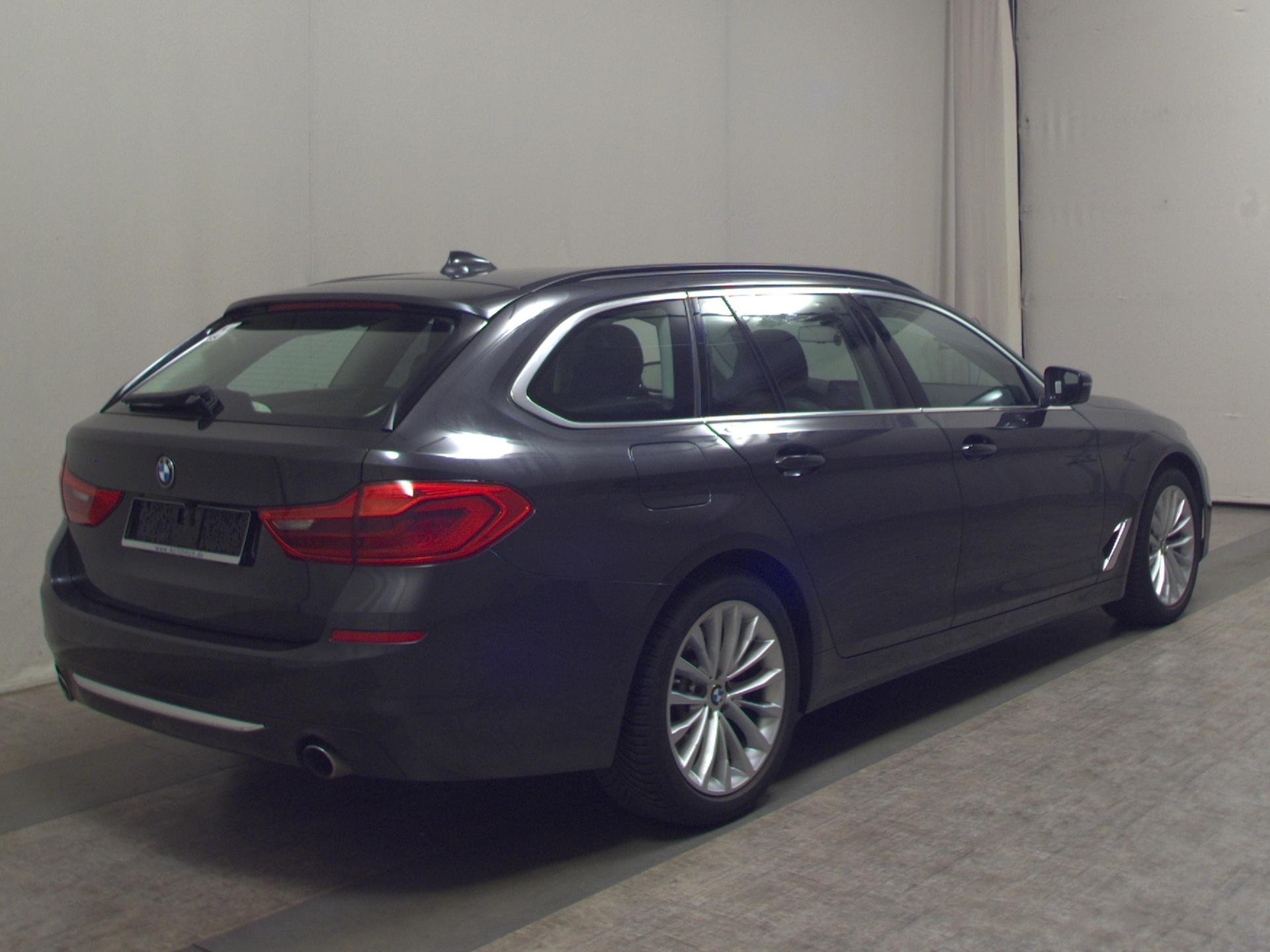 BMW 530dA Touring xDr Luxury-Line Navi HuD H/K LED 4