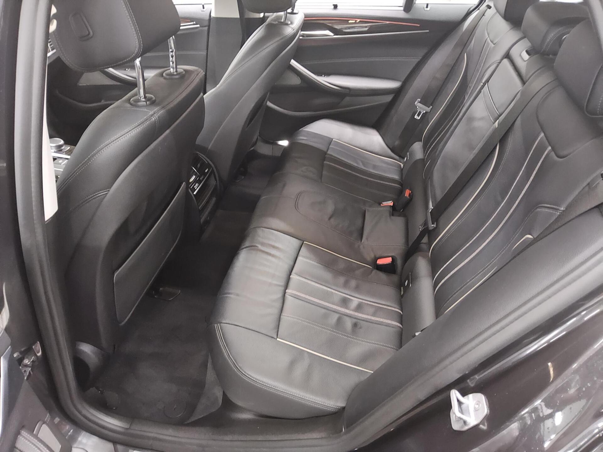 BMW 530dA Touring xDr Luxury-Line Navi HuD H/K LED 13