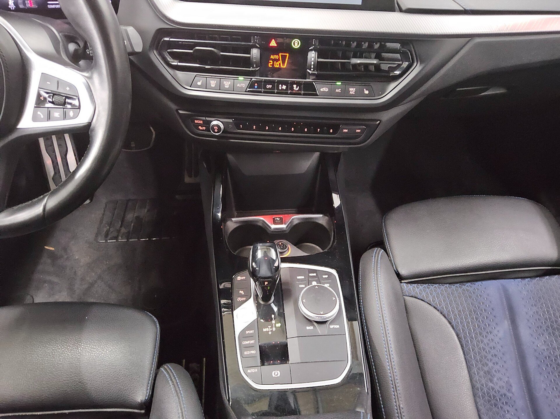 BMW 120dA M-Sport T-Leder Navi LED LC-Pro PDC Shz 6