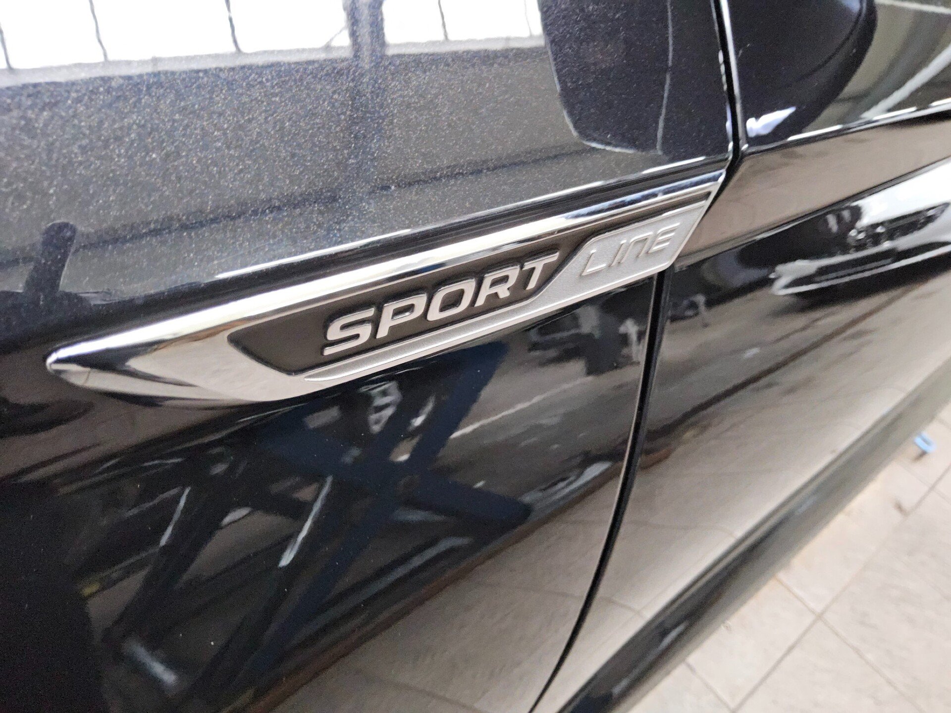 Skoda Karoq 2.0 TDI 4x4 SportLine Navi LED vc RFK ACC 12