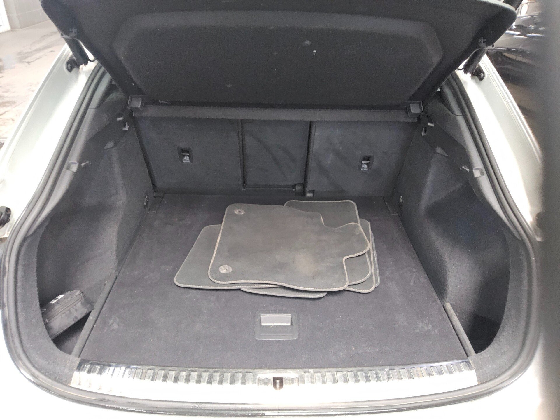 Audi Q3 Sportback 35 TDI Qu. S-Line T-Leder Navi LED 12