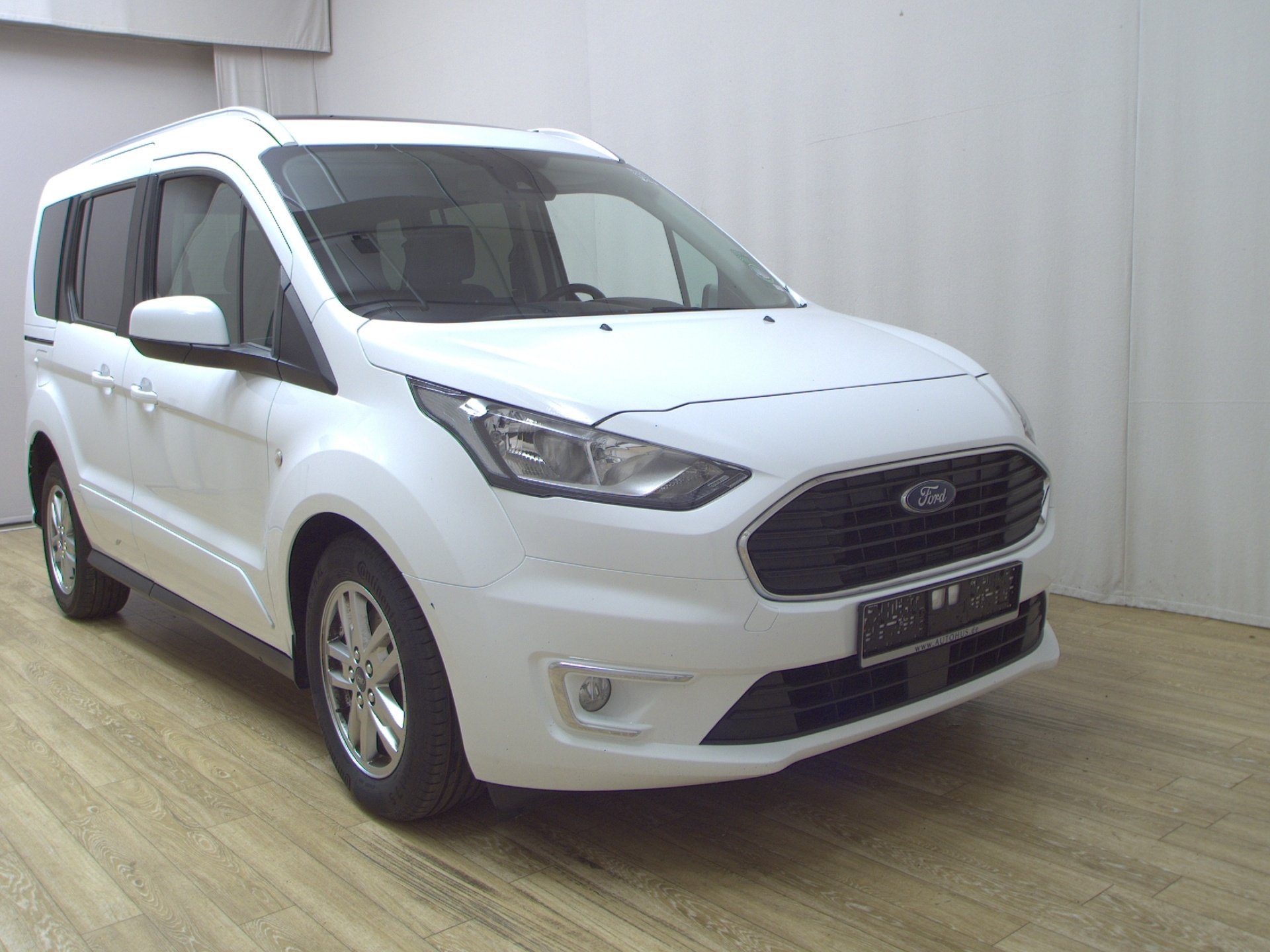 Ford Tourneo Connect 1.5 EB Titanium 5-Sitze Nav Pano 3