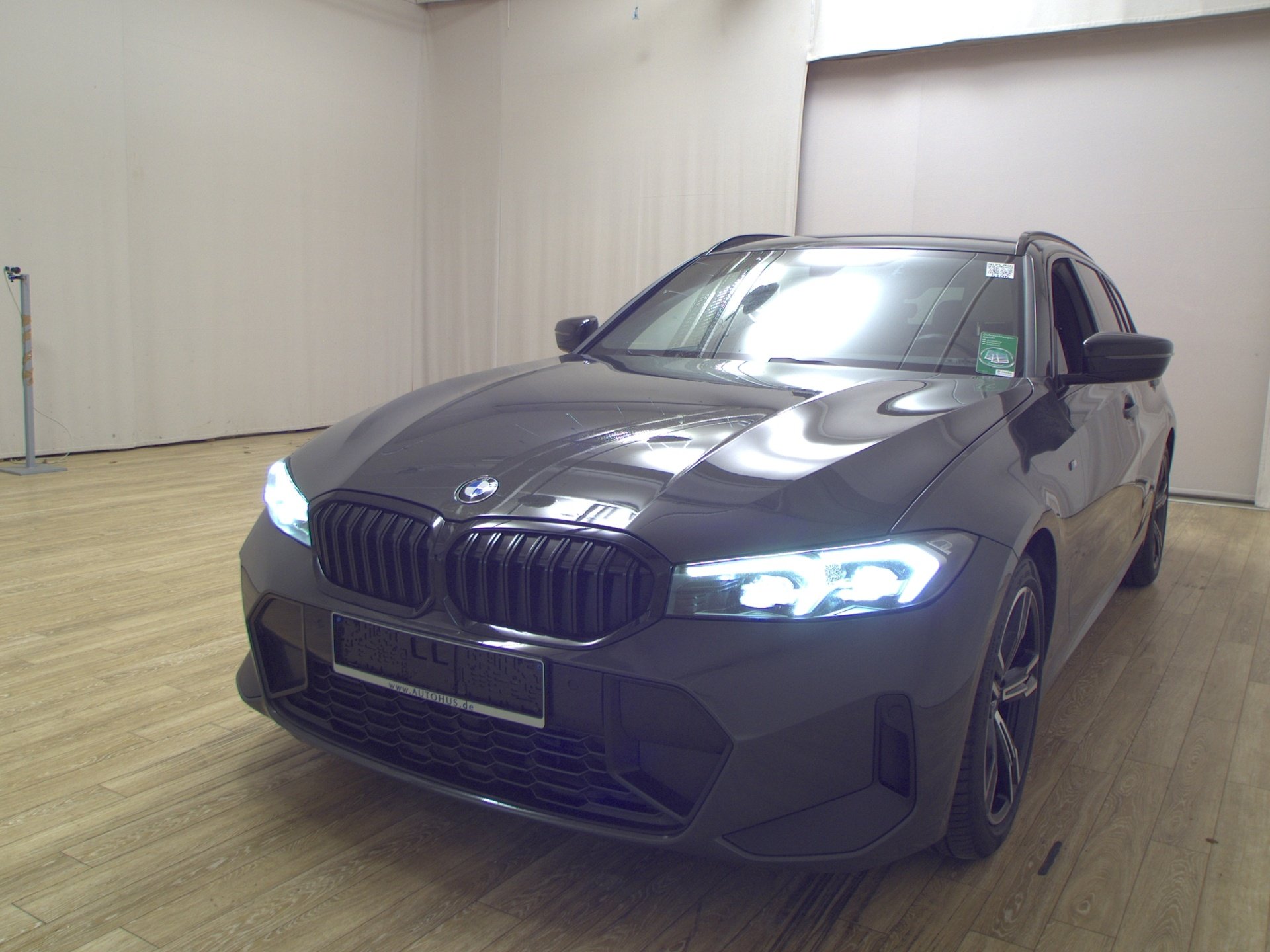 BMW 320dA Touring M-Sport Leder Navi LED Curved LC 2
