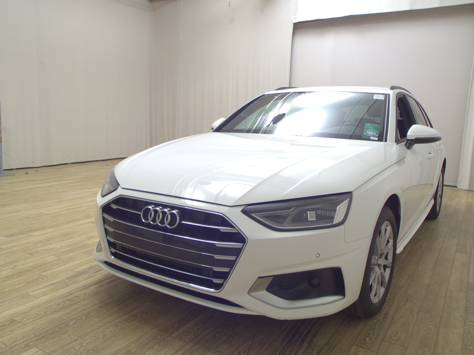 Audi A4 Avant 40 TDI advanced Navi+ LED vc Shz PDC 2