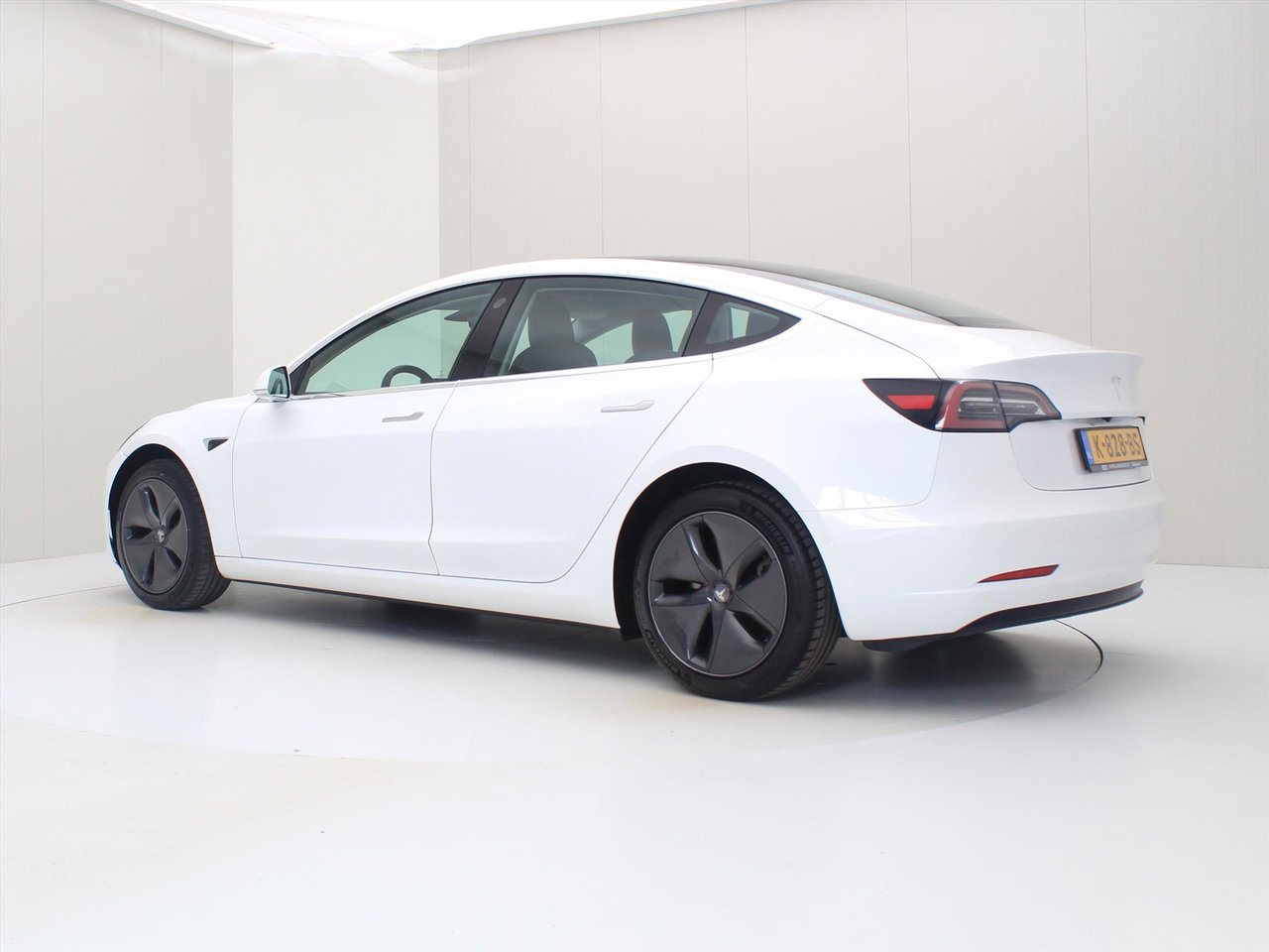 Tesla Model 3 Standard RWD Plus 89% SoH [ LFP ACCU+AUTOPILOT+60 kWh+PREMIUM AUDIO ] 3