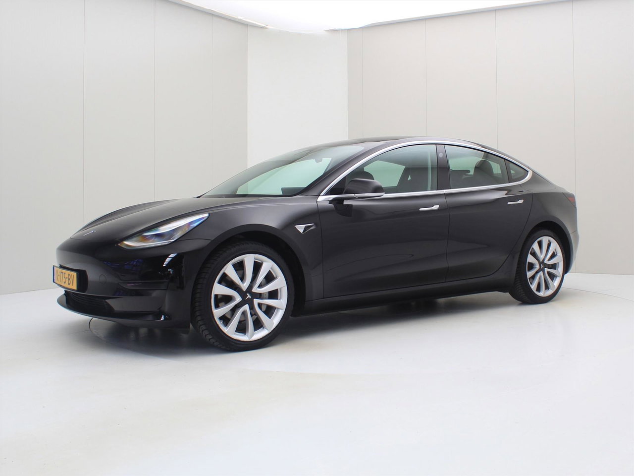 Tesla Model 3 Standard RWD Plus 89% SoH [ LFP-ACCU+AUTOPILOT+60 kWh+PREMIUM AUDIO ] 7