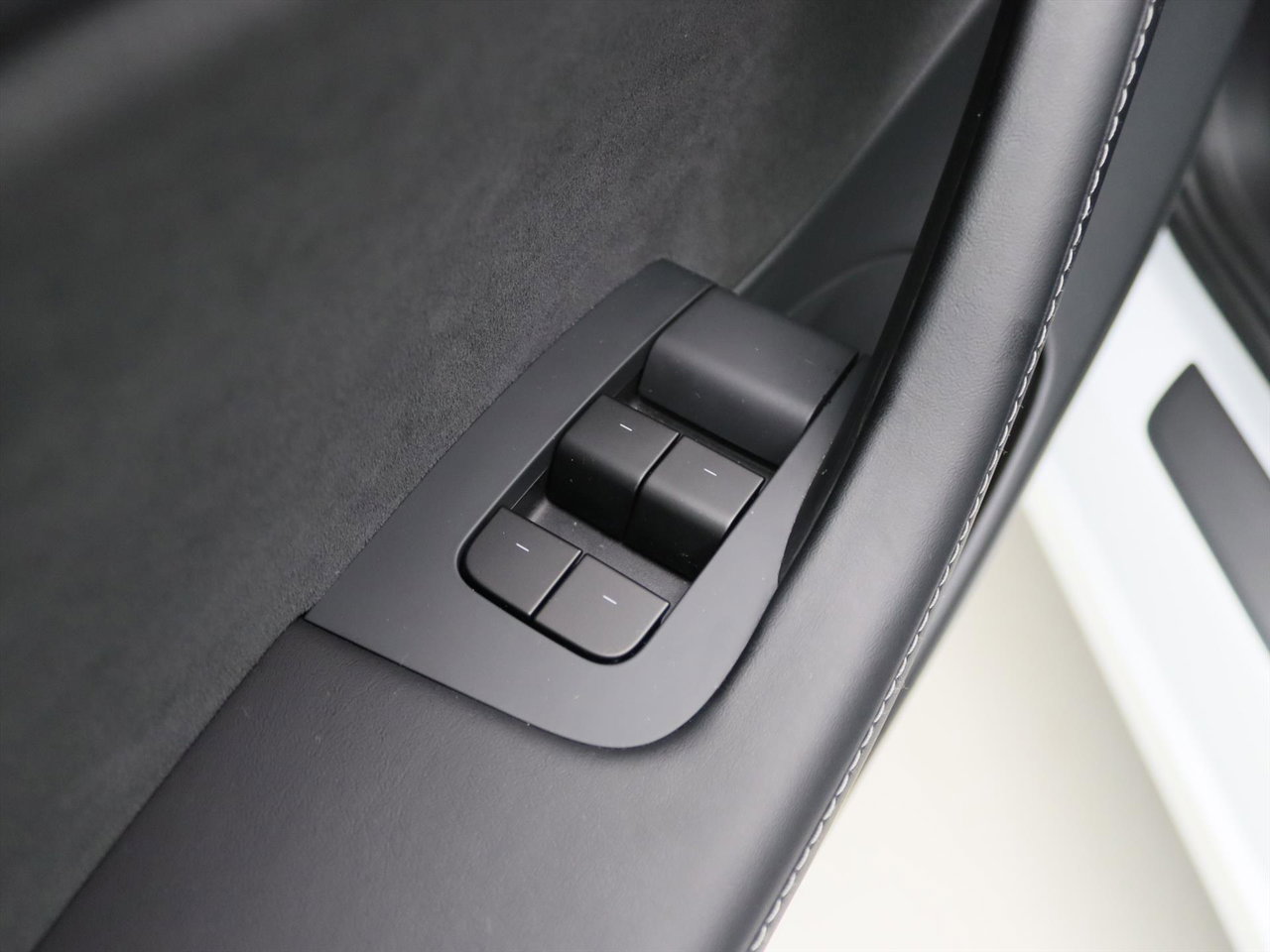 Tesla Model 3 Long-Range AWD 351pk 75 kWh [ FACELIFT+WARMTEPOMP+AUTOPILOT+620KM WLTP+PREMIUM AUDIO ] 30