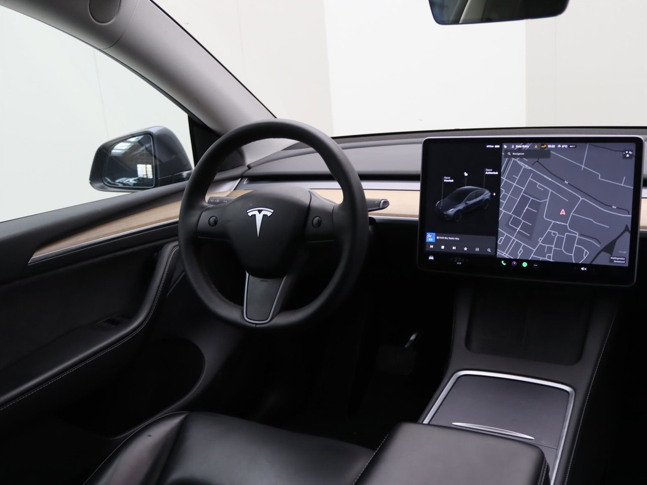 Tesla Model Y Long-Range AWD 351pk 75 kWh [ AUTOPILOT+20 INCH+533KM WLTP+PREMIUM AUDIO ] 17