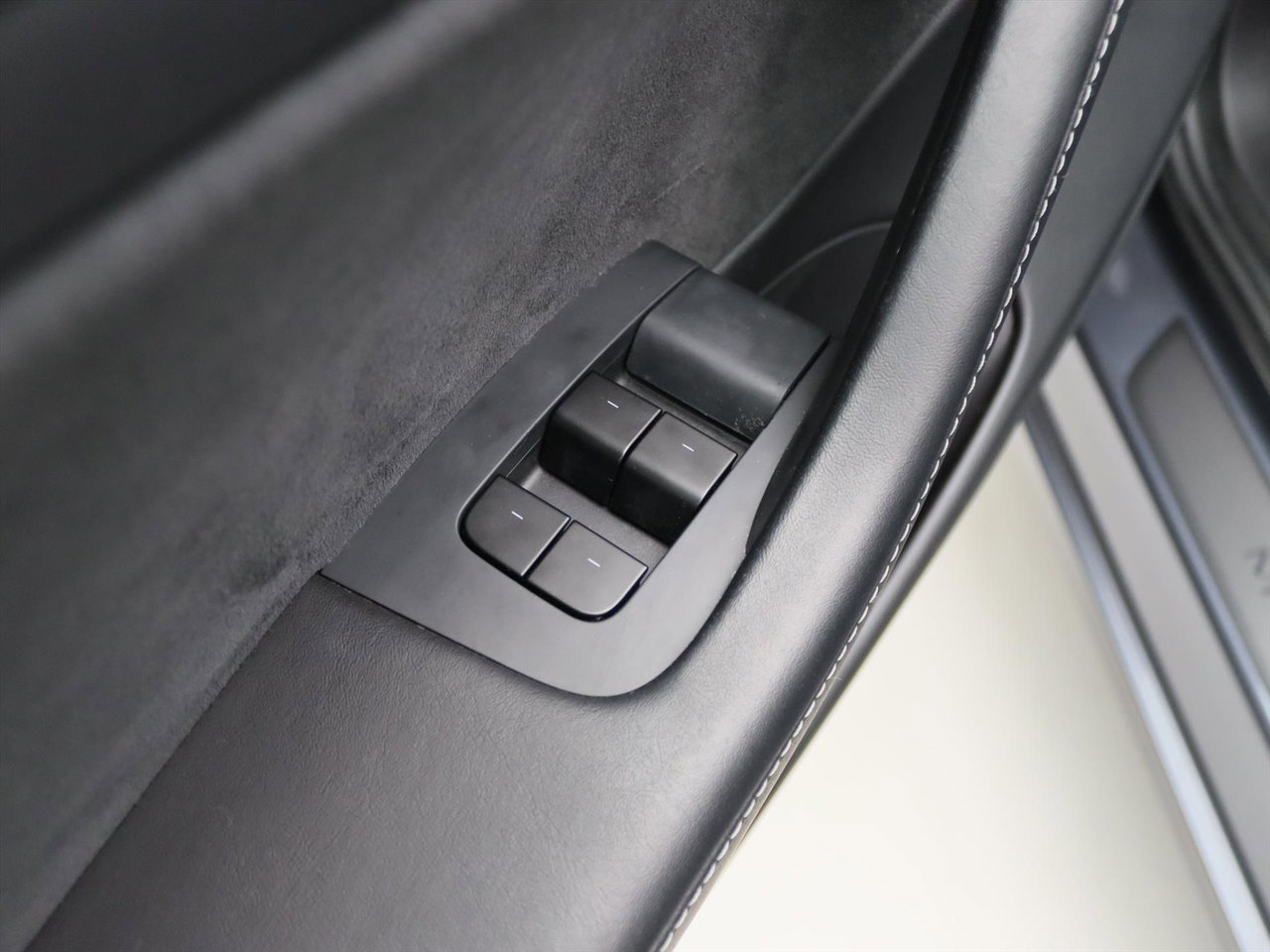 Tesla Model 3 Long-Range AWD 351pk 75 kWh FACELIFT [ WARMTEPOMP+AUTOPILOT+620KM WLTP+ ] 29