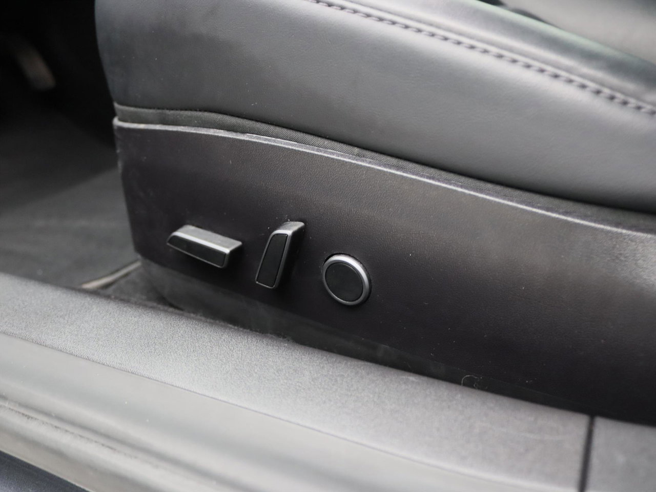 Tesla Model 3 Long-Range AWD 351pk 75 kWh FACELIFT [ WARMTEPOMP+AUTOPILOT+620KM WLTP+ ] 18