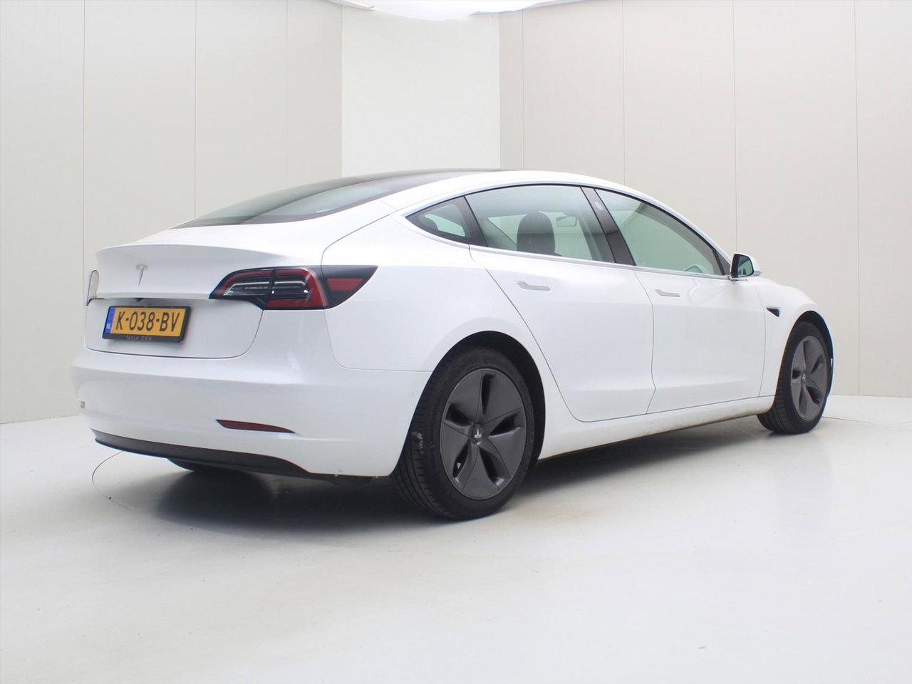 Tesla Model 3 Standard RWD Plus 90% SoH [ LFP-ACCU+AUTOPILOT+60 kWh+PREMIUM AUDIO ] 3