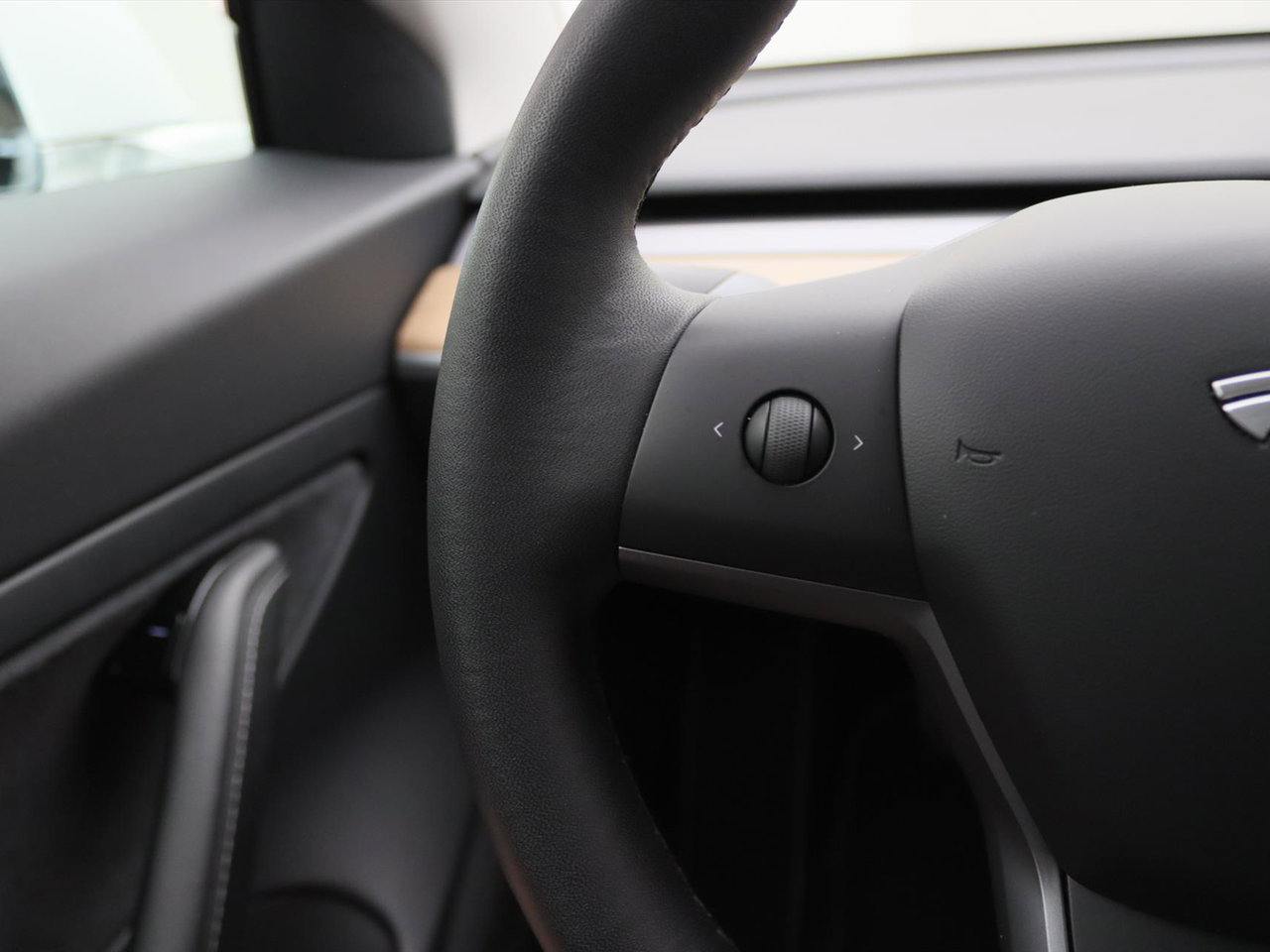 Tesla Model 3 Standard RWD Plus 94% SoH [ LFP-ACCU+AUTOPILOT+60 kWh+PREMIUM AUDIO ] 24