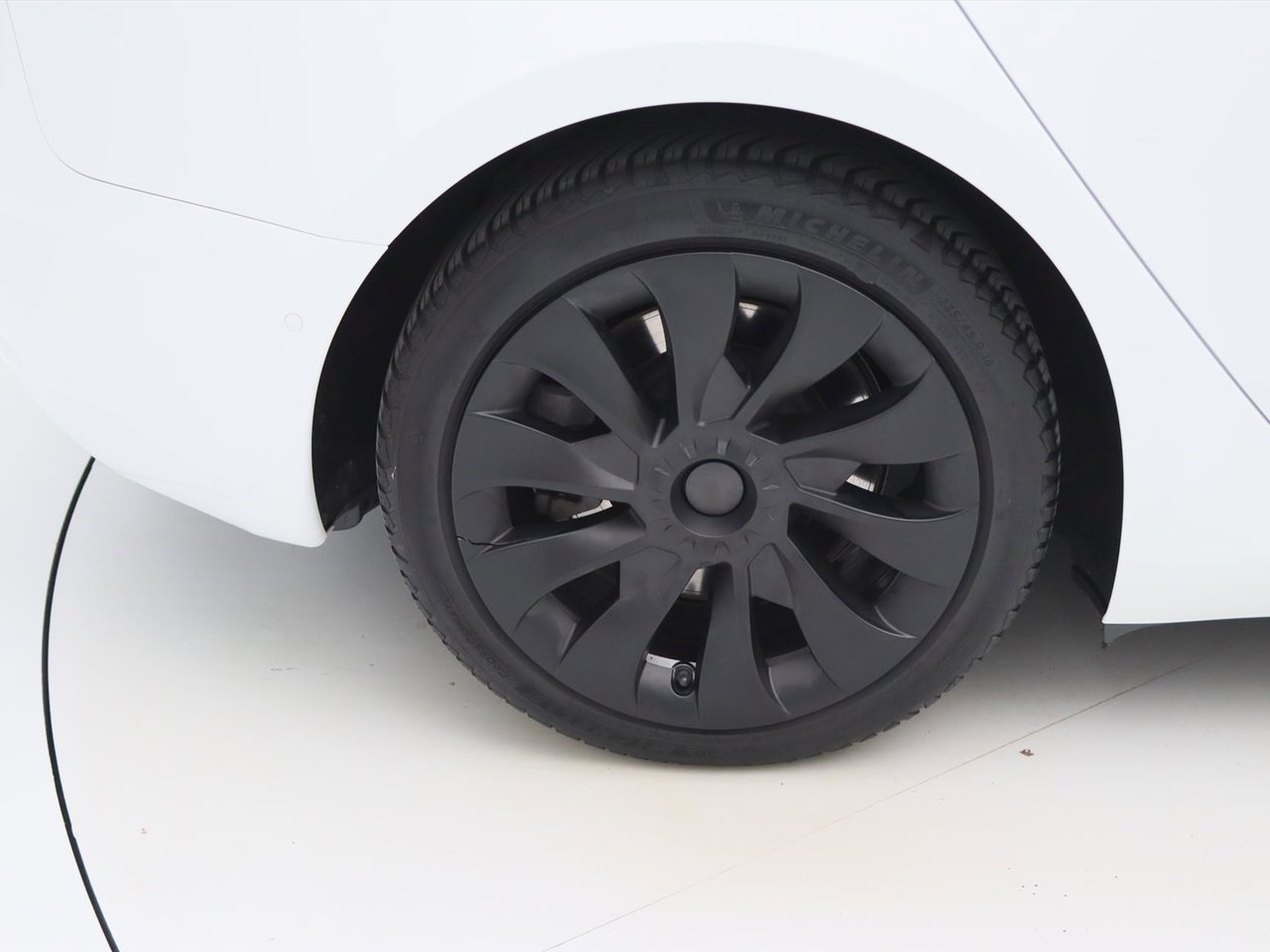 Tesla Model 3 Standard RWD Plus 94% SoH [ LFP-ACCU+AUTOPILOT+60 kWh+PREMIUM AUDIO ] 9