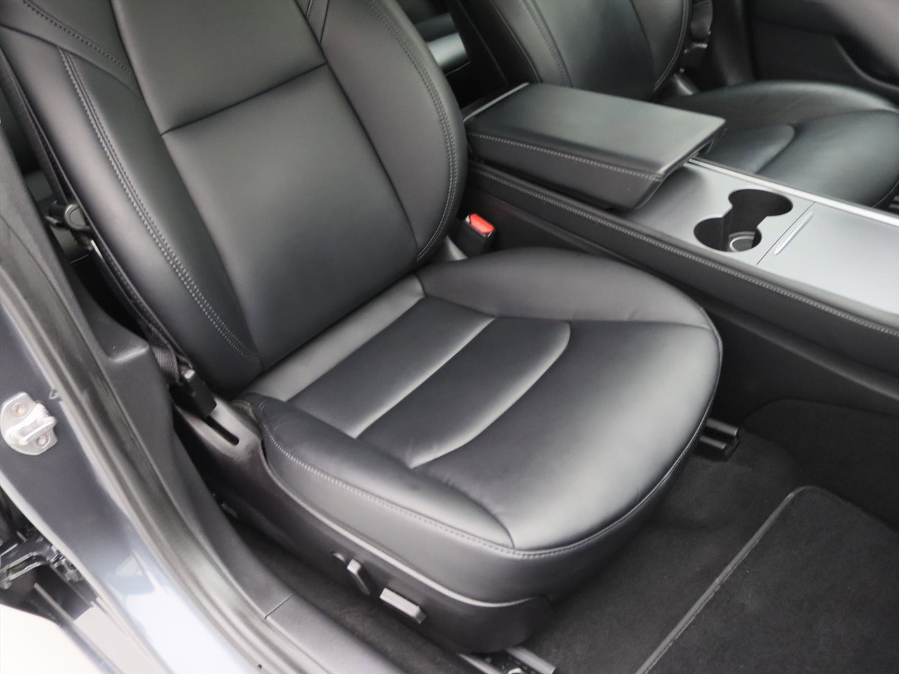 Tesla Model 3 Long-Range AWD 351pk 75 kWh FACELIFT 86% SoH [ WARMTEPOMP+AUTOPILOT+620KM WLTP+PREMIUM AUDIO ] 20