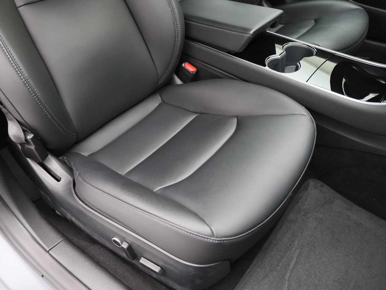 Tesla Model 3 Standard RWD Plus [ LFP ACCU+AUTOPILOT+19 INCH+PREMIUM AUDIO ] 16