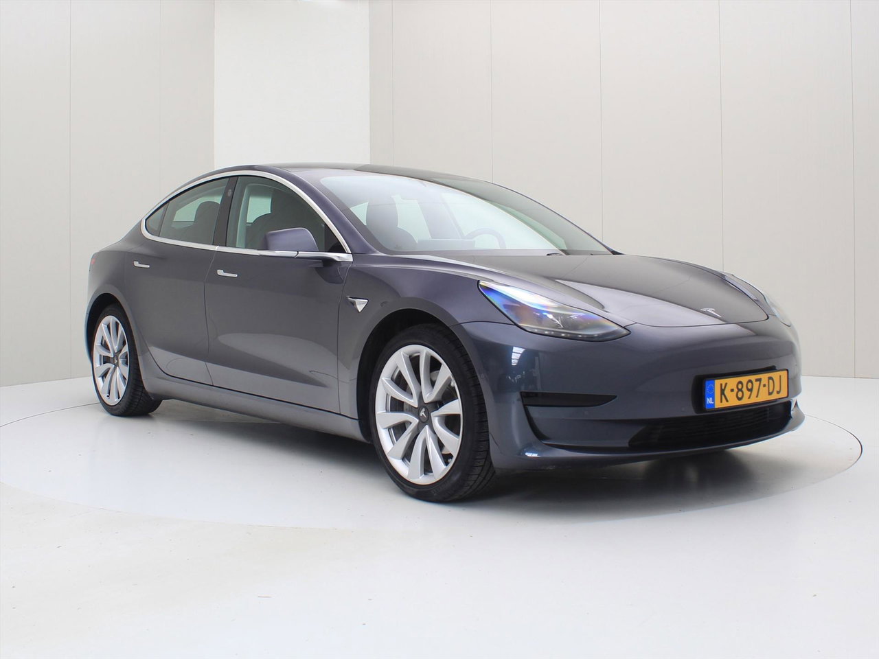 Tesla Model 3 Standard RWD Plus [ LFP ACCU+AUTOPILOT+19 INCH+PREMIUM AUDIO ] 4