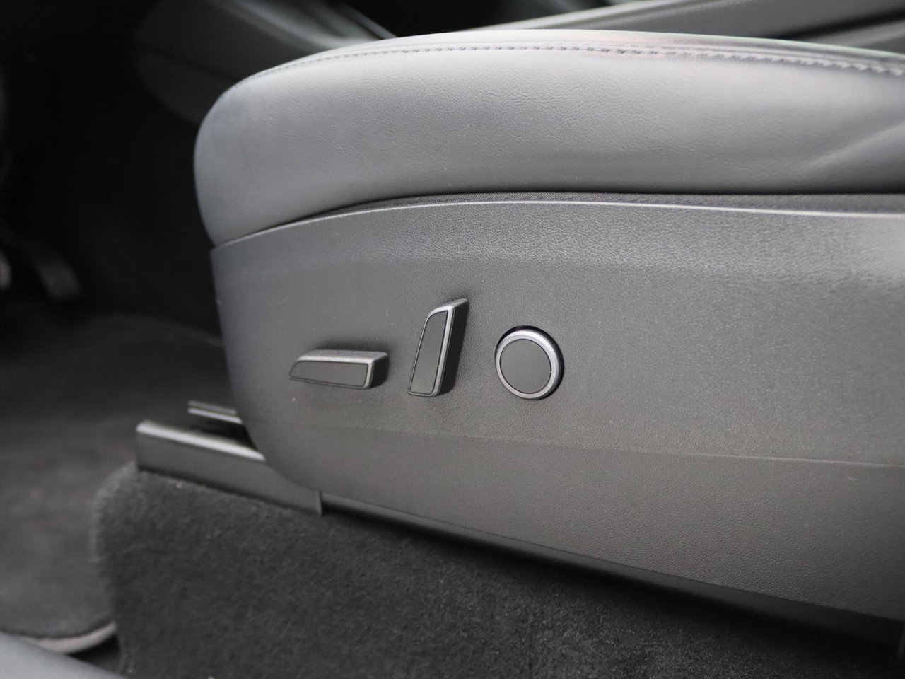 Tesla Model Y Long Range AWD 351pk [ AUTOPILOT+19 INCH+PREMIUM AUDIO ] 17