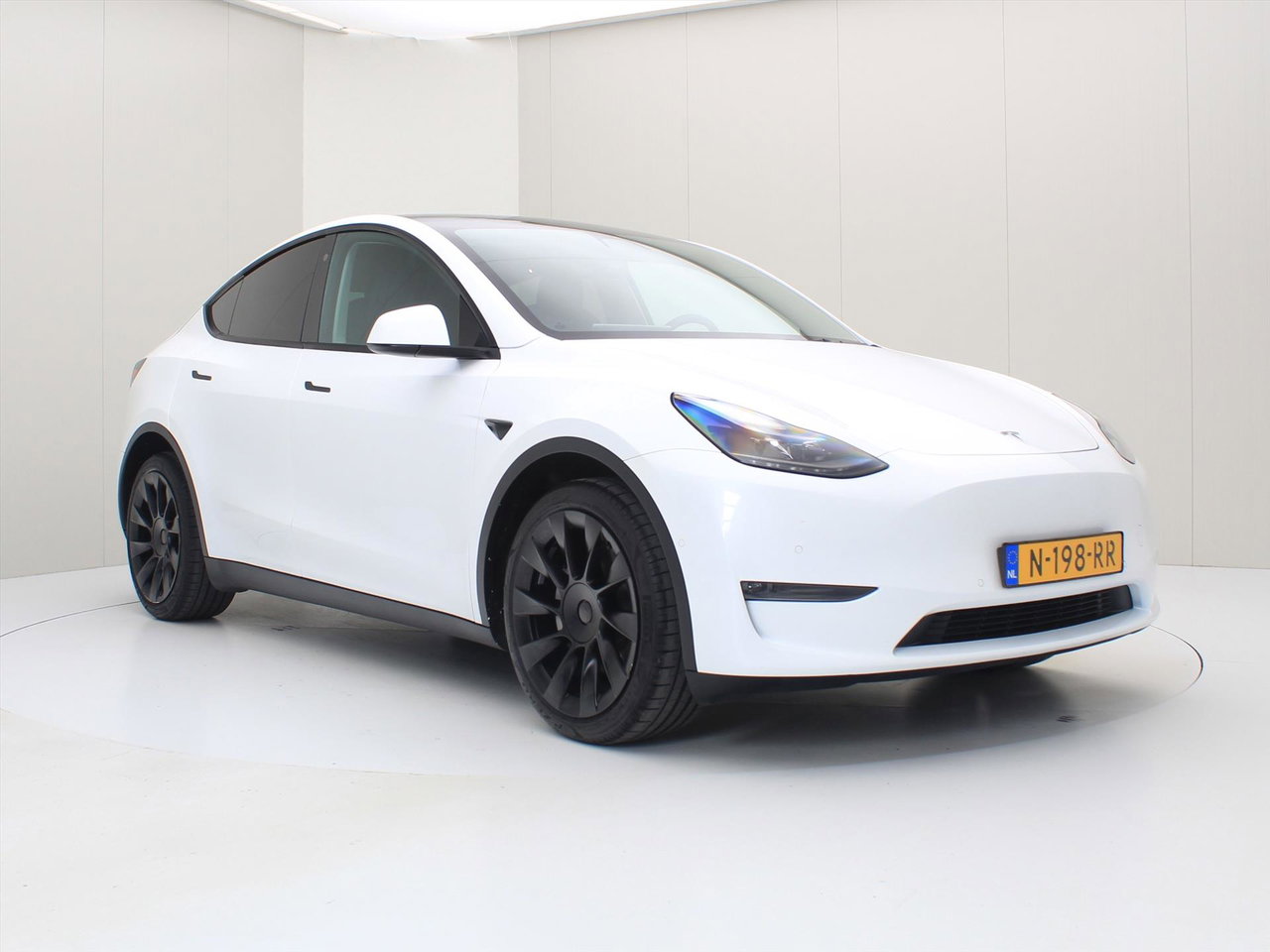 Tesla Model Y Long Range AWD 351pk [ AUTOPILOT+19 INCH+PREMIUM AUDIO ] 4