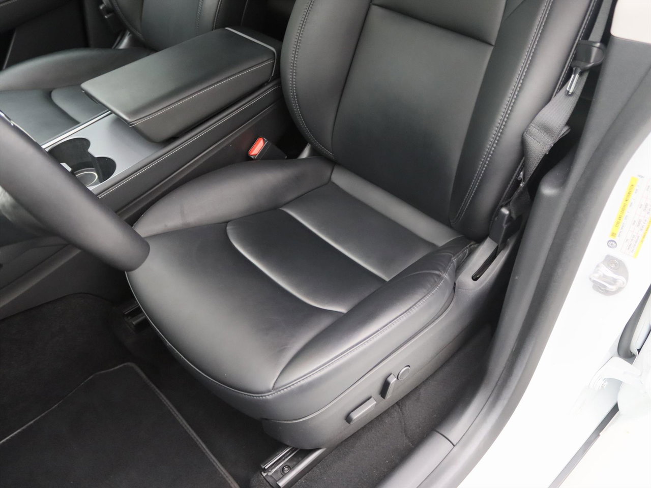 Tesla Model Y Long Range AWD 351pk [ AUTOPILOT+19 INCH+PREMIUM AUDIO ] 16