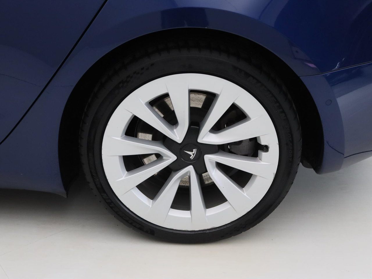 Tesla Model 3 Long-Range AWD 351pk 75 kWh 90.9% SoH FACELIFT [ FSD+19 INCH+WARMTEPOMP+PREMIUM AUDIO ] 23