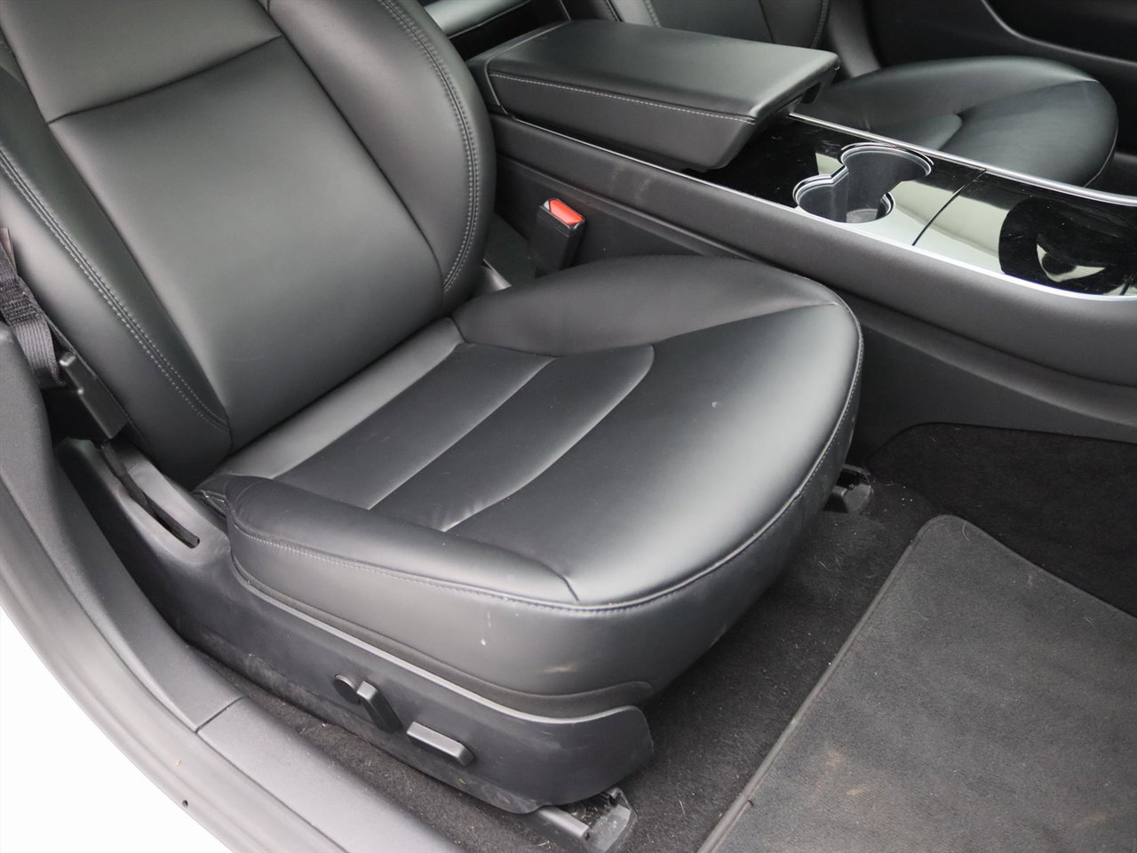 Tesla Model 3 Standard RWD Plus 99% SoH [ LFP ACCU+AUTOPILOT+60 kWh+PREMIUM AUDIO ] 19